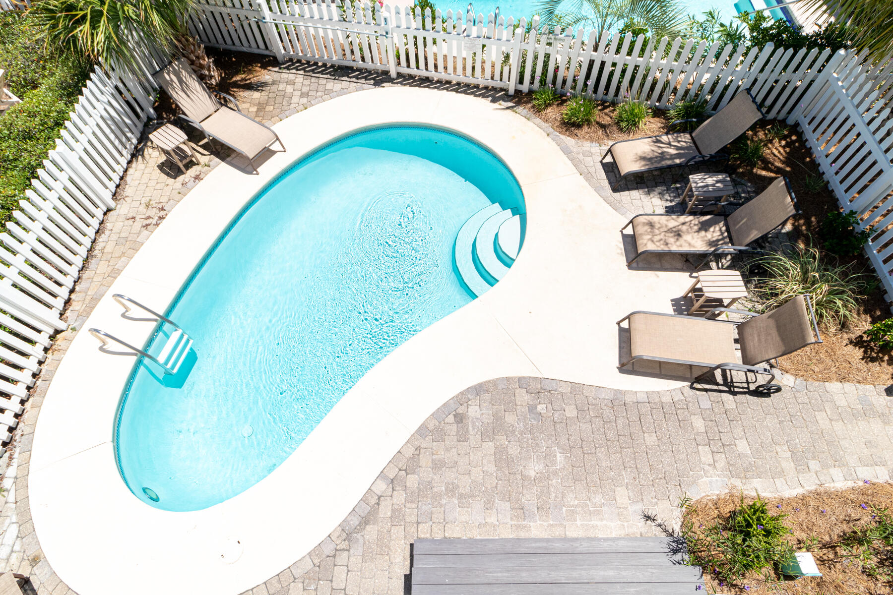 SUNRISE BEACH - Residential