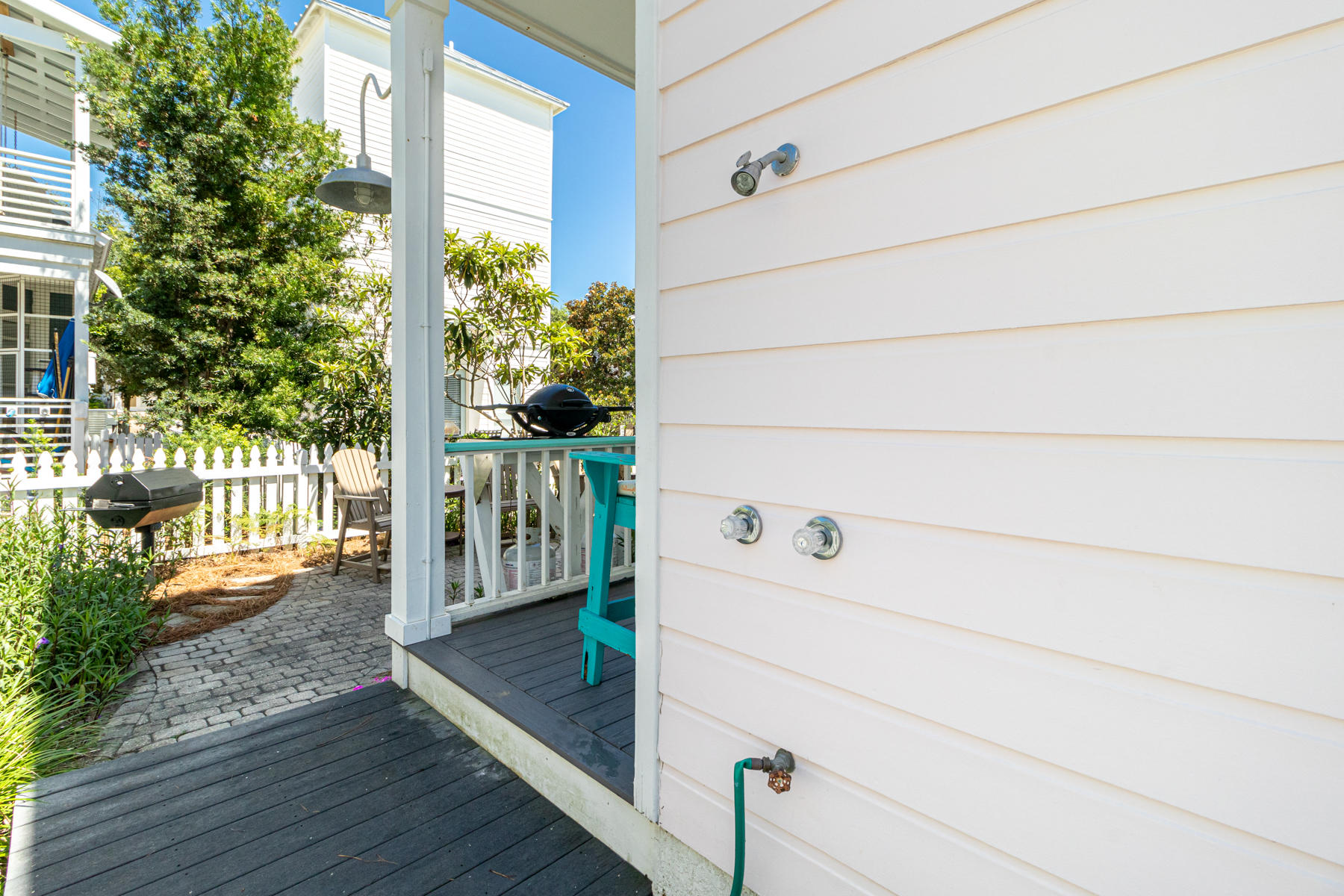 SUNRISE BEACH - Residential