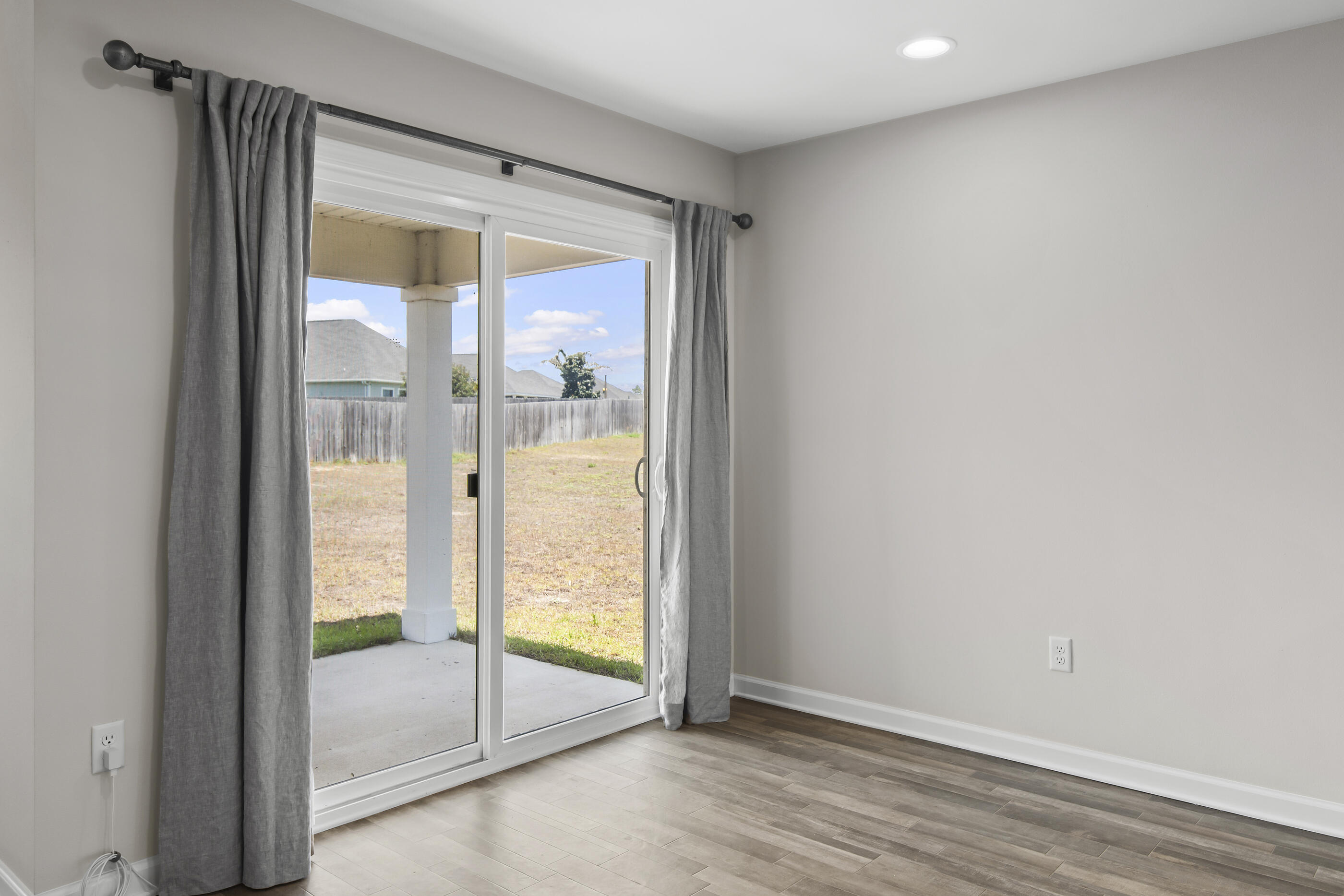 CROSS CREEK - Residential