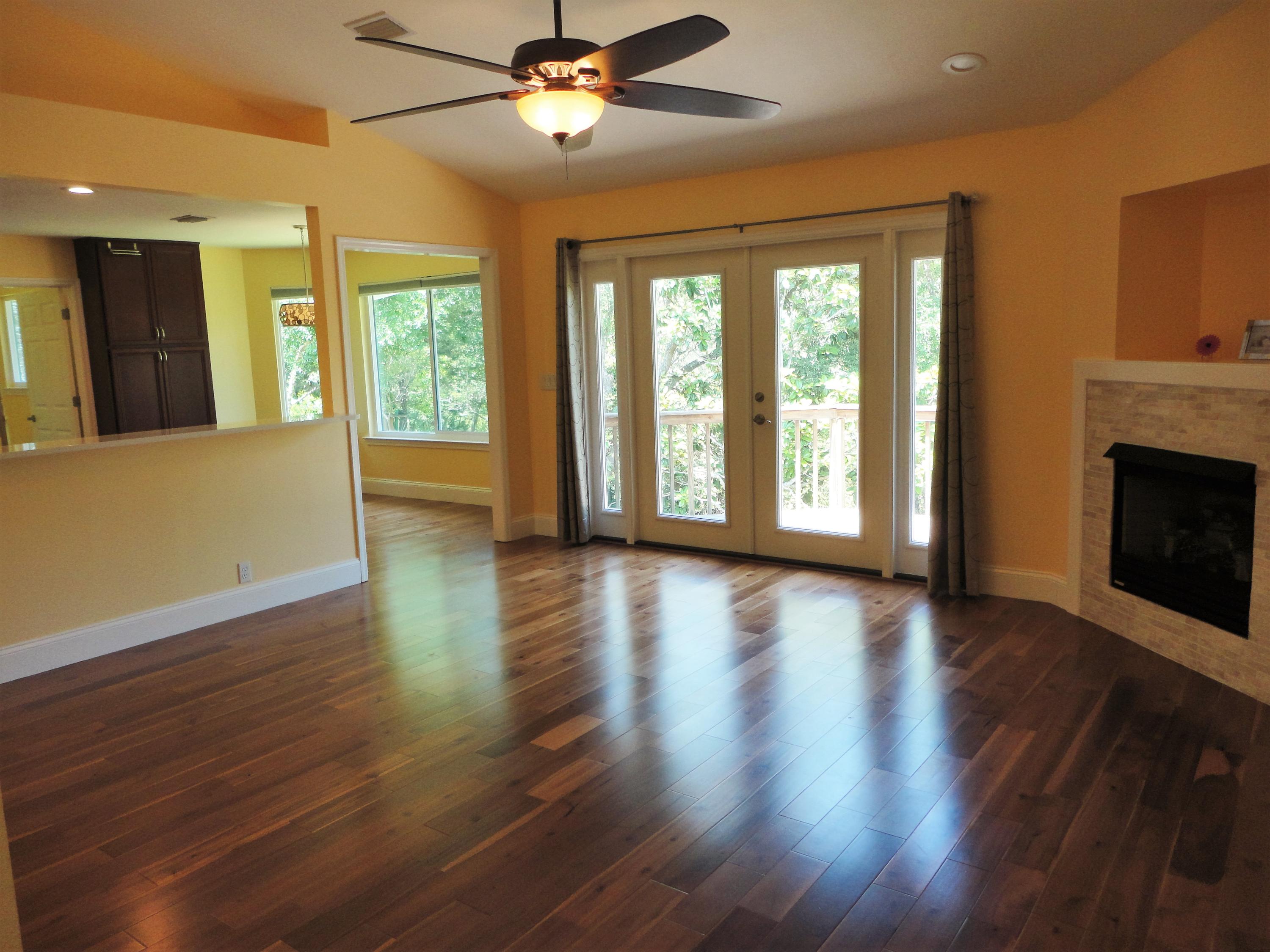 PARKWOOD ESTATES PH 1 BLUEWATER BAY - Residential