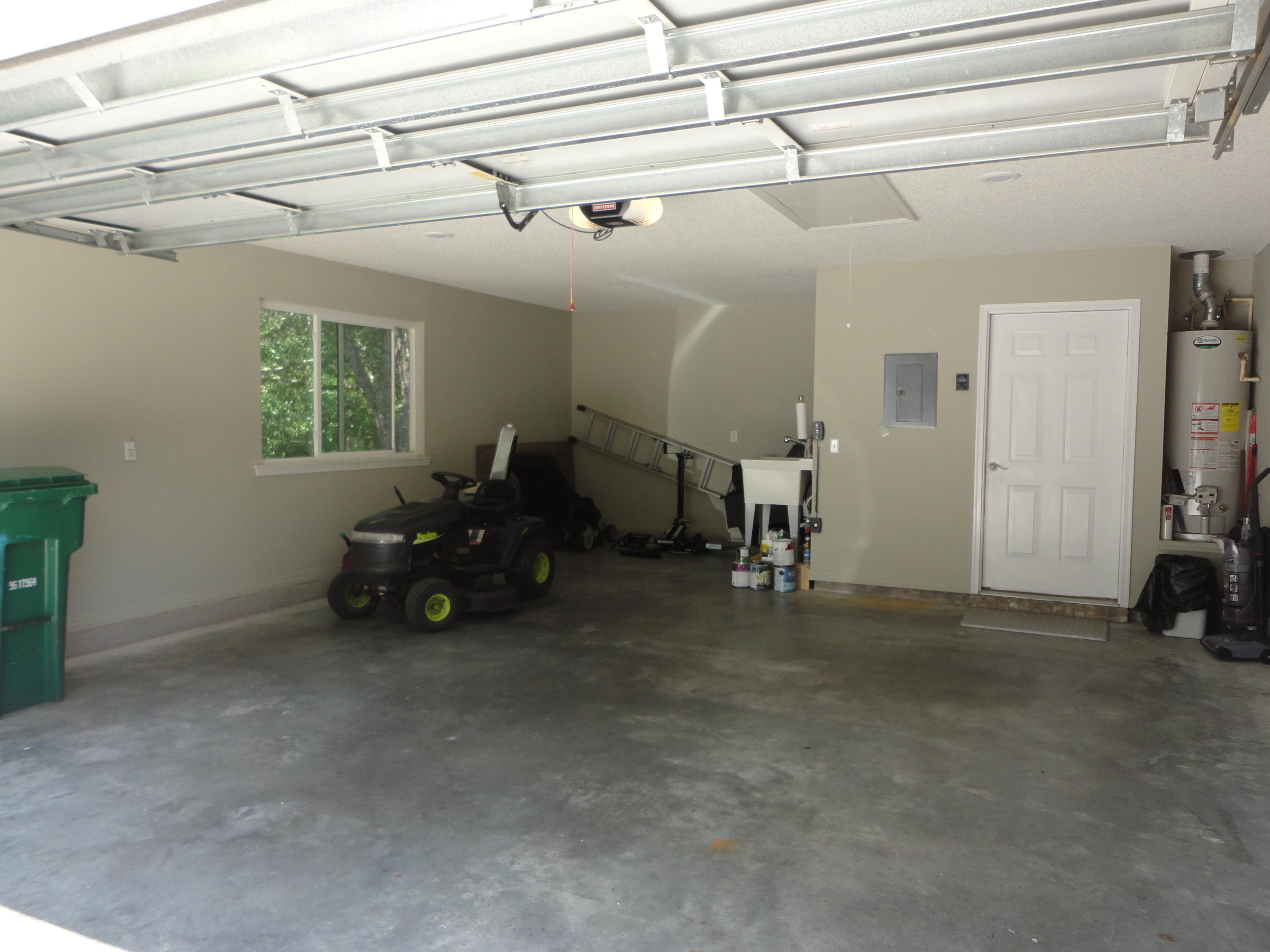 PARKWOOD ESTATES PH 1 BLUEWATER BAY - Residential