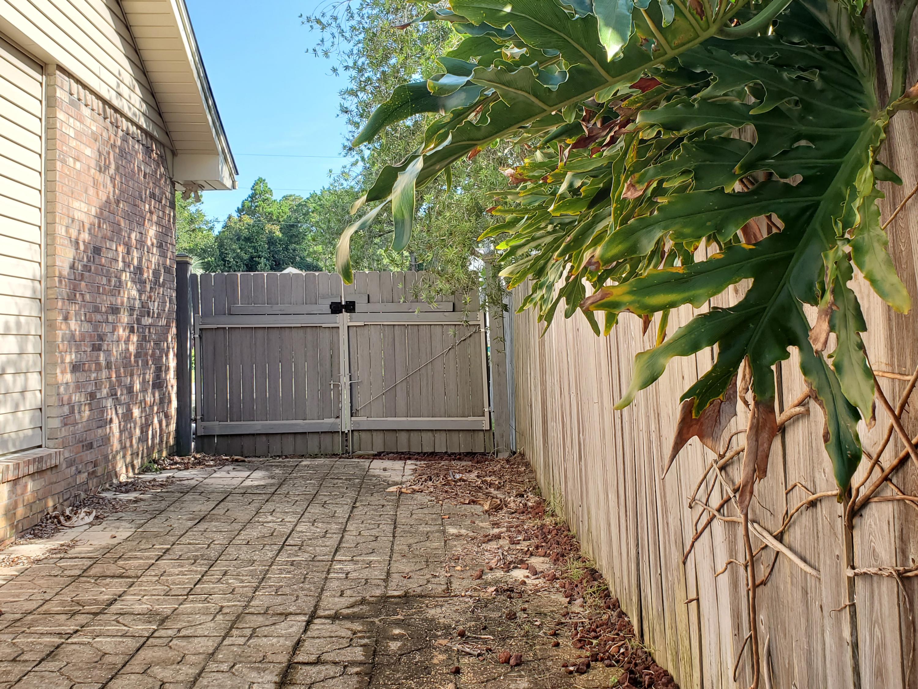 TIMBERLAKE ESTATES 1ST ADDN - Residential