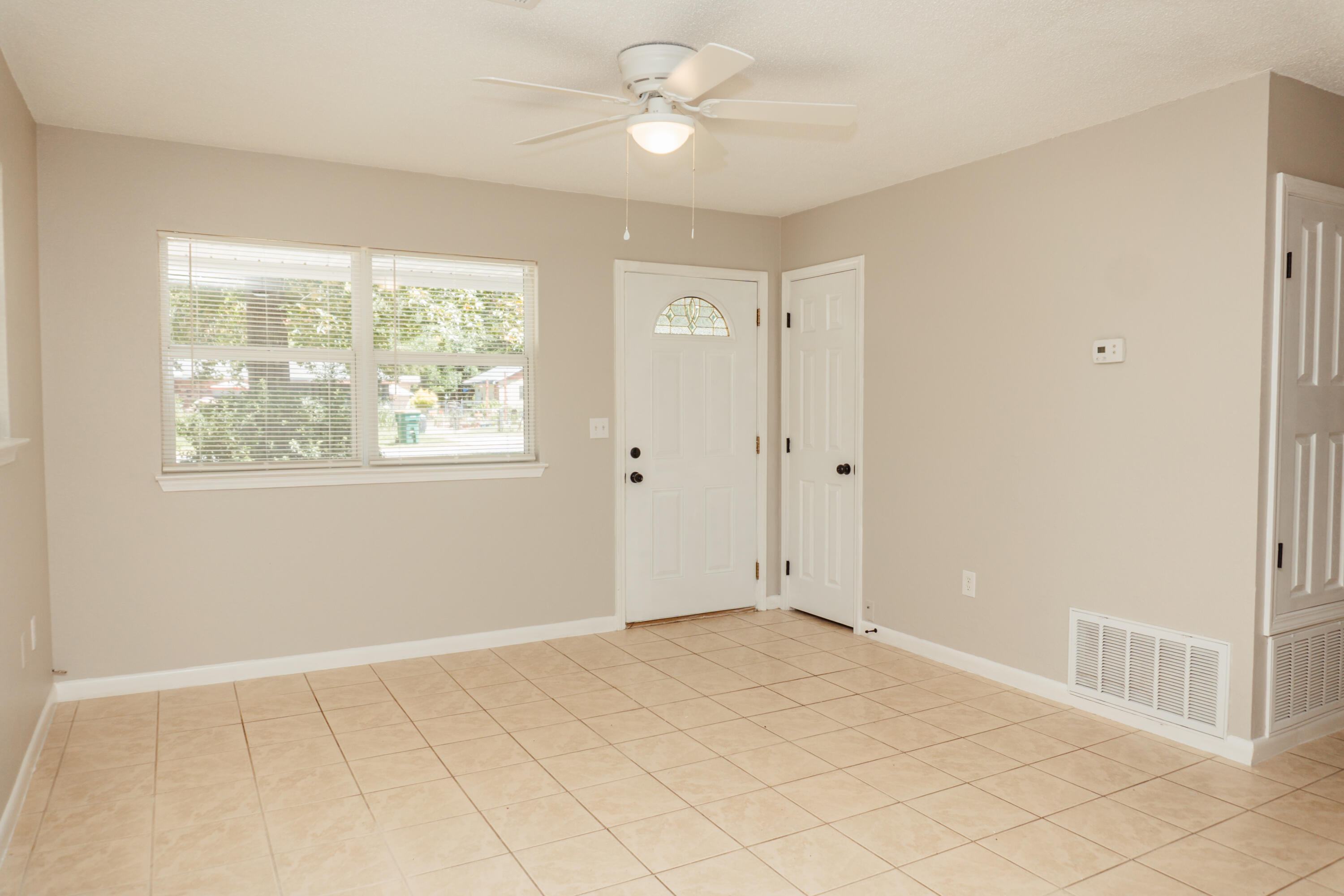 SOUTHERNAIRE - Residential Lease
