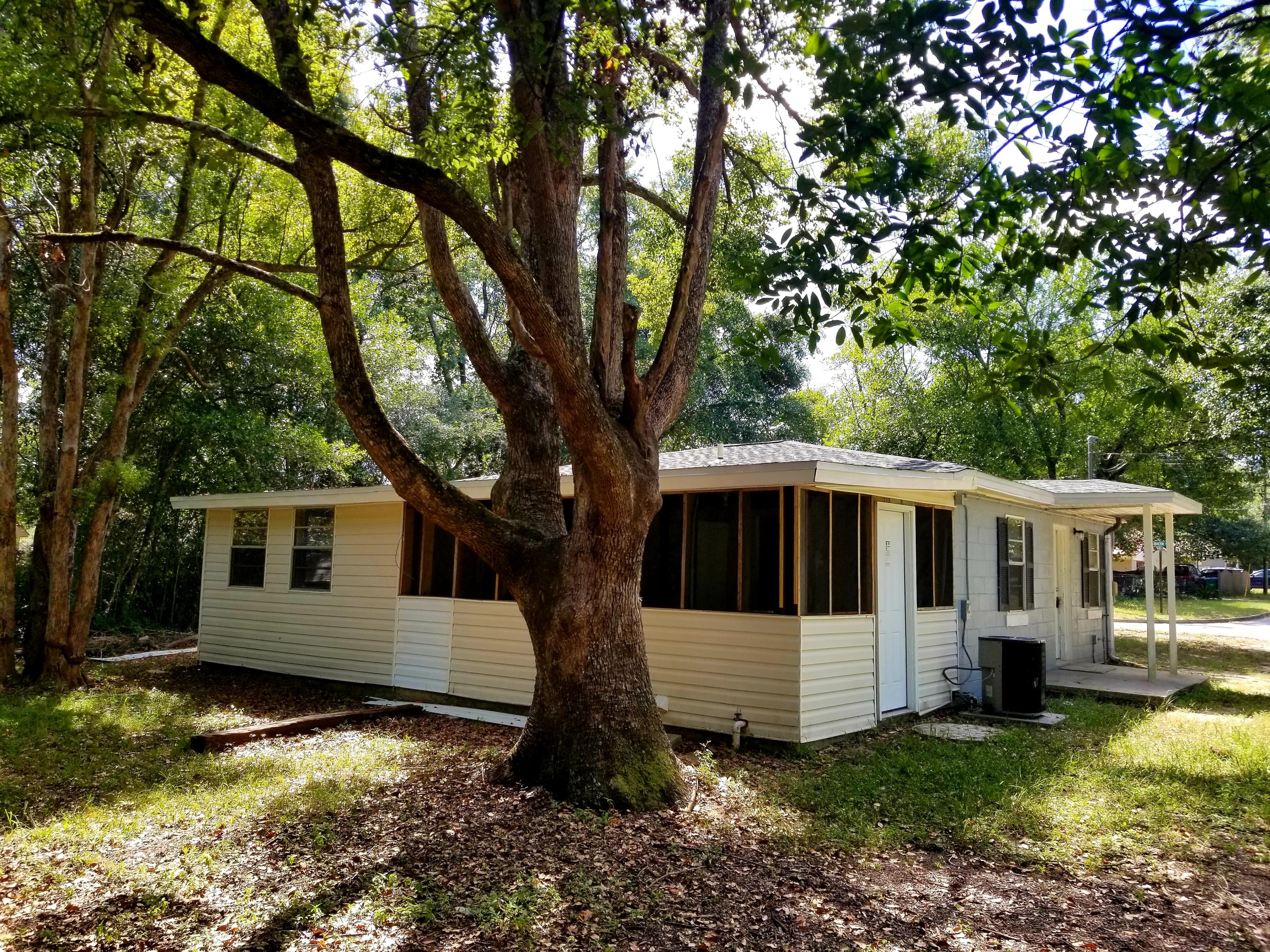 NO RECORDED SUBDIVISION - Residential