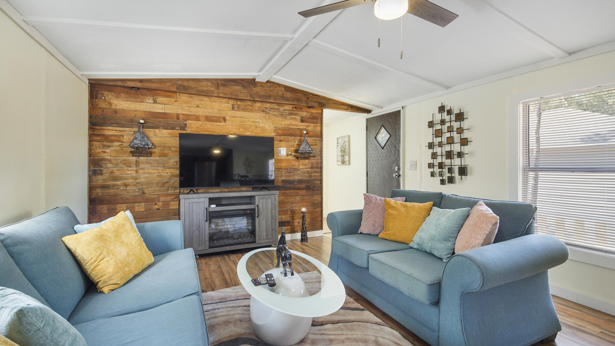 OAKWOOD HILLS UNIT 3 - Residential