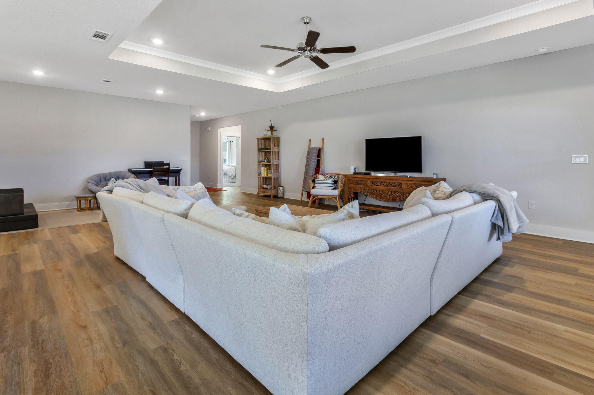 FOREST BAY ESTATES - Residential Lease