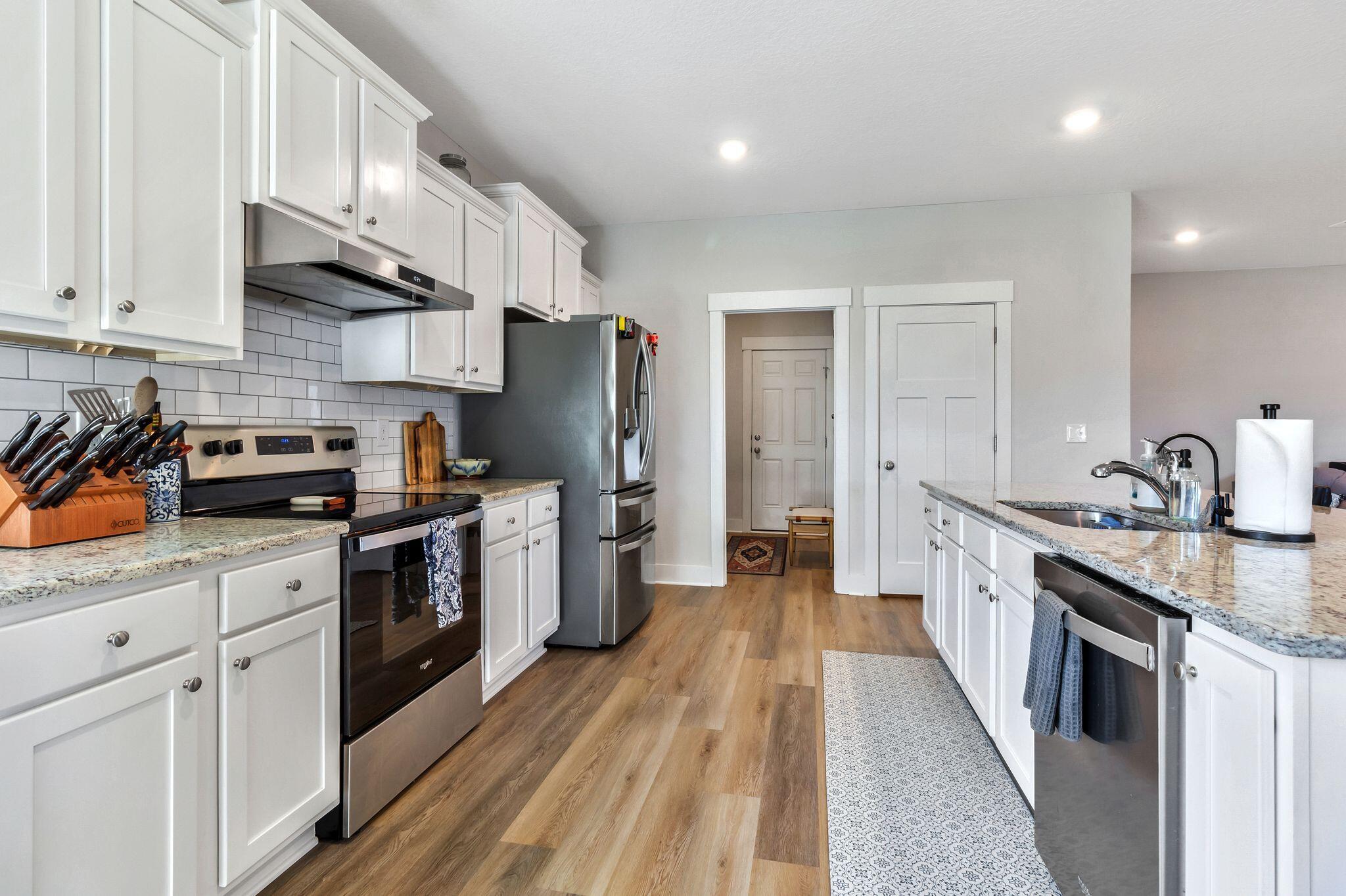FOREST BAY ESTATES - Residential Lease