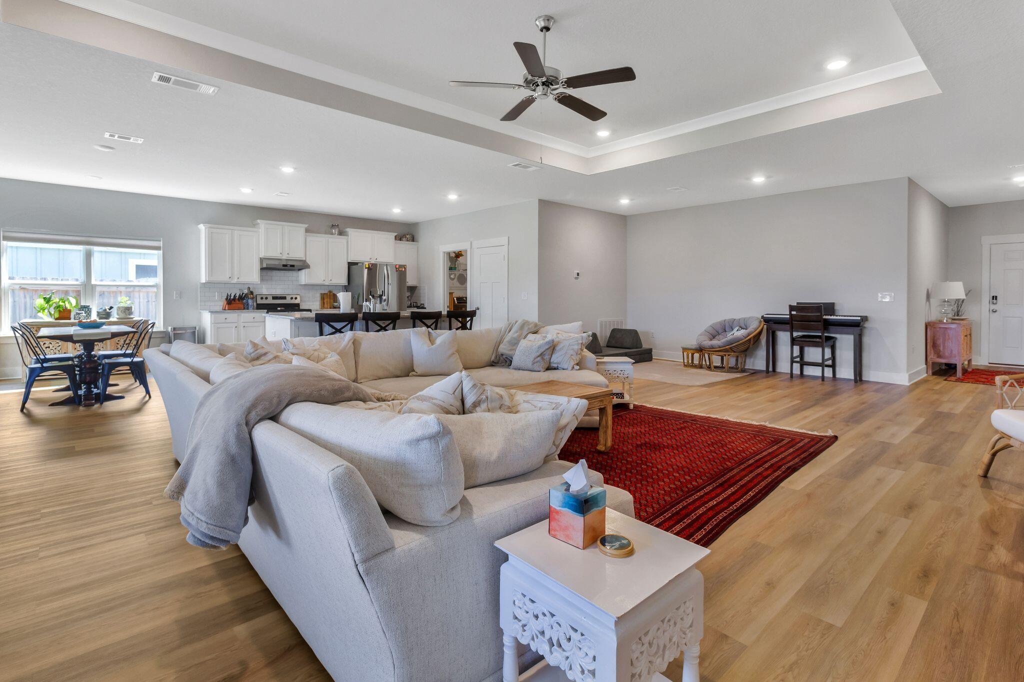 FOREST BAY ESTATES - Residential Lease