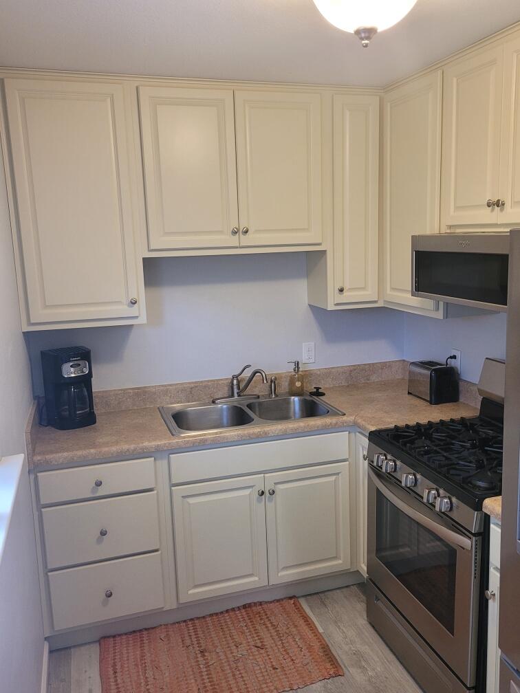 Elliotts Point 7th Addn - Residential