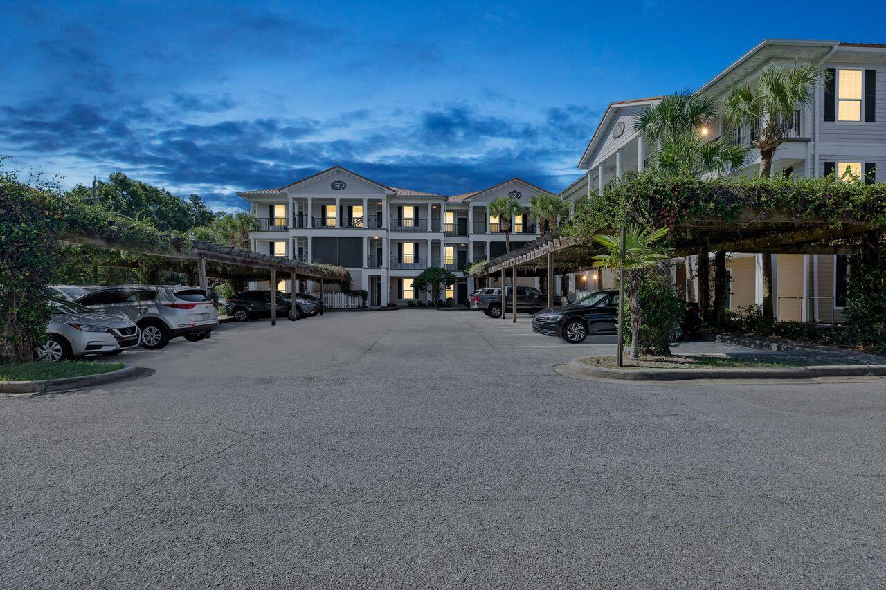 FRENCH QUARTERS - Residential