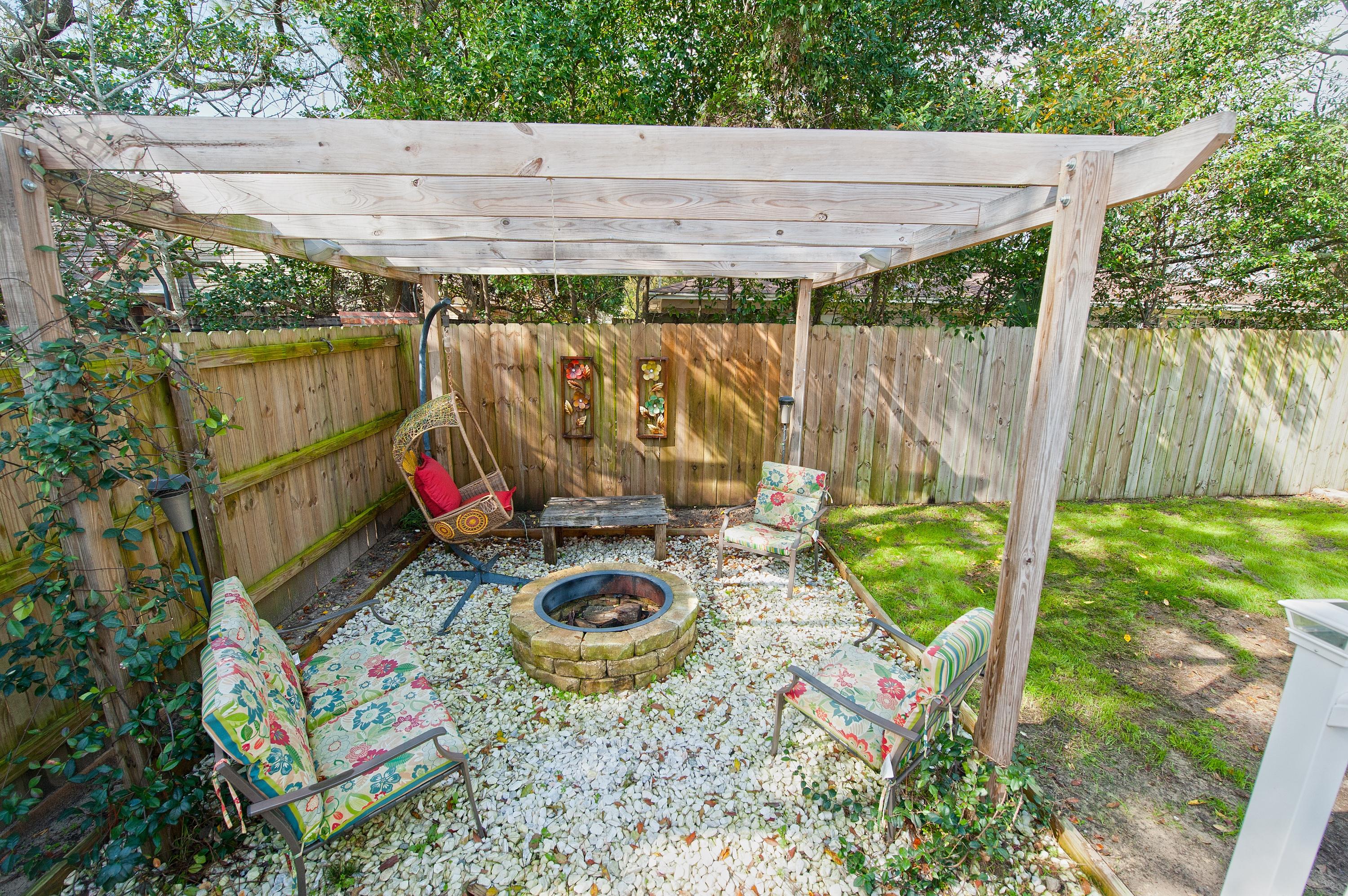 COLONIAL HEIGHTS - Residential