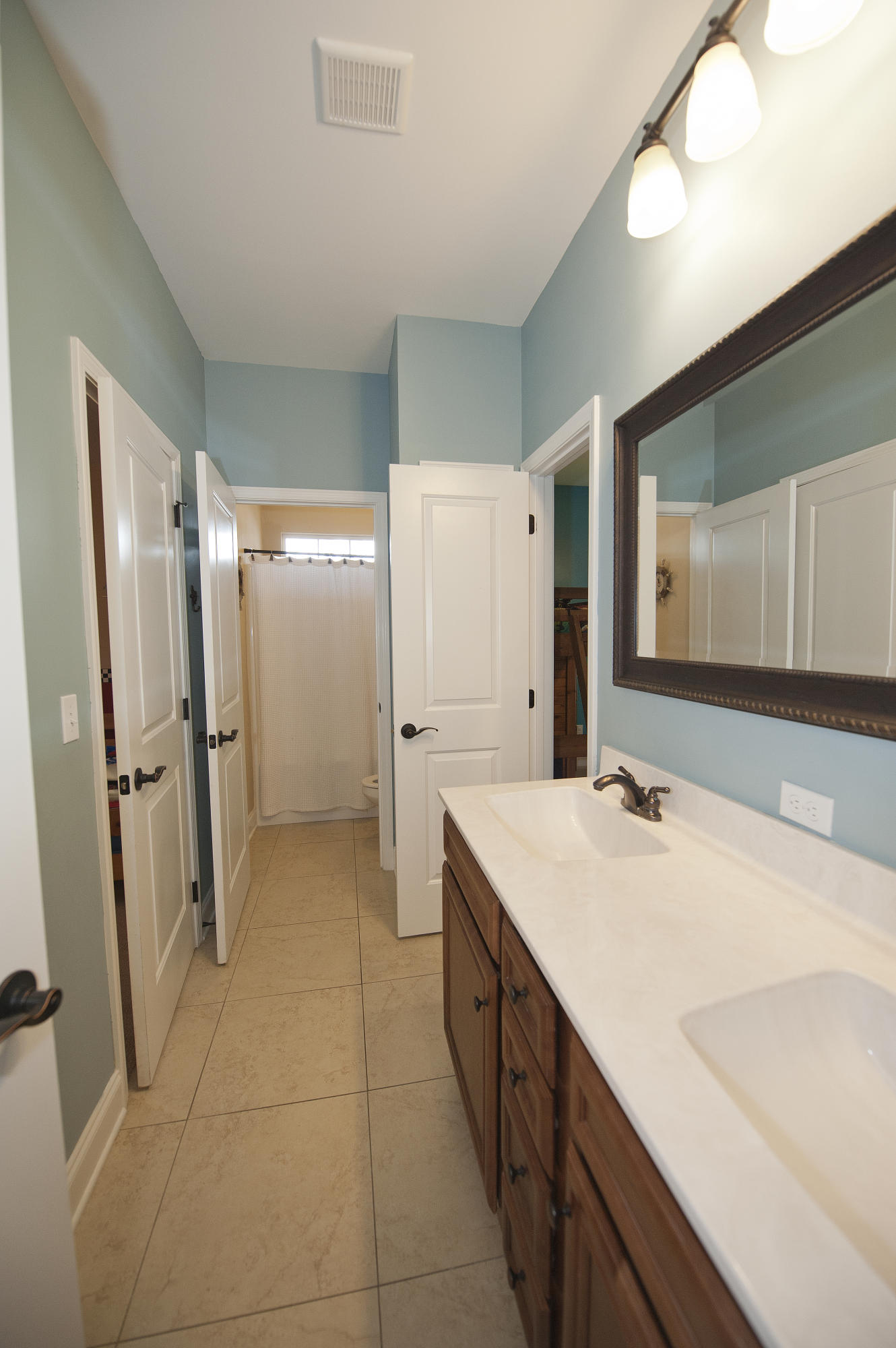 COLONIAL HEIGHTS - Residential