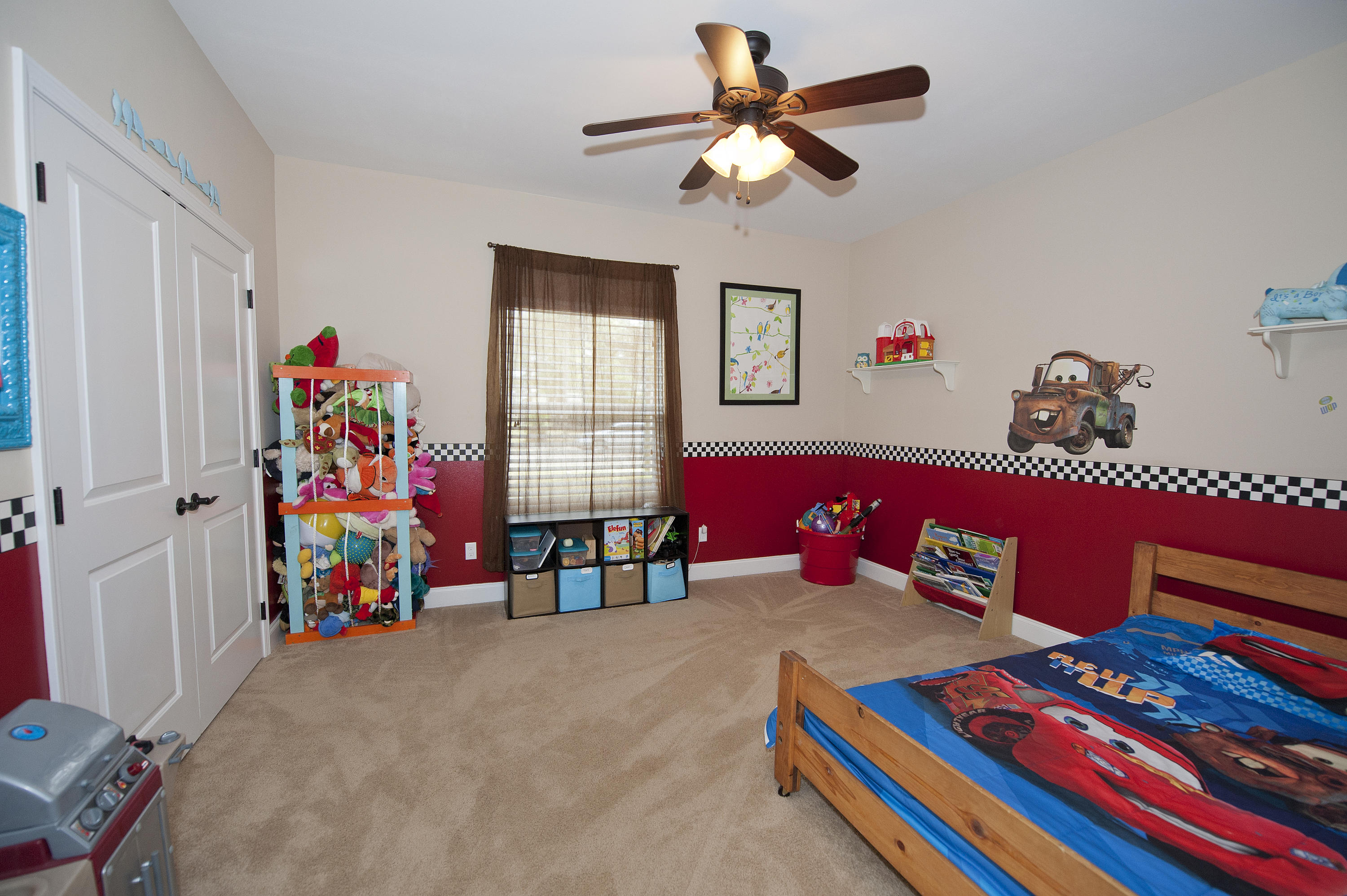 COLONIAL HEIGHTS - Residential