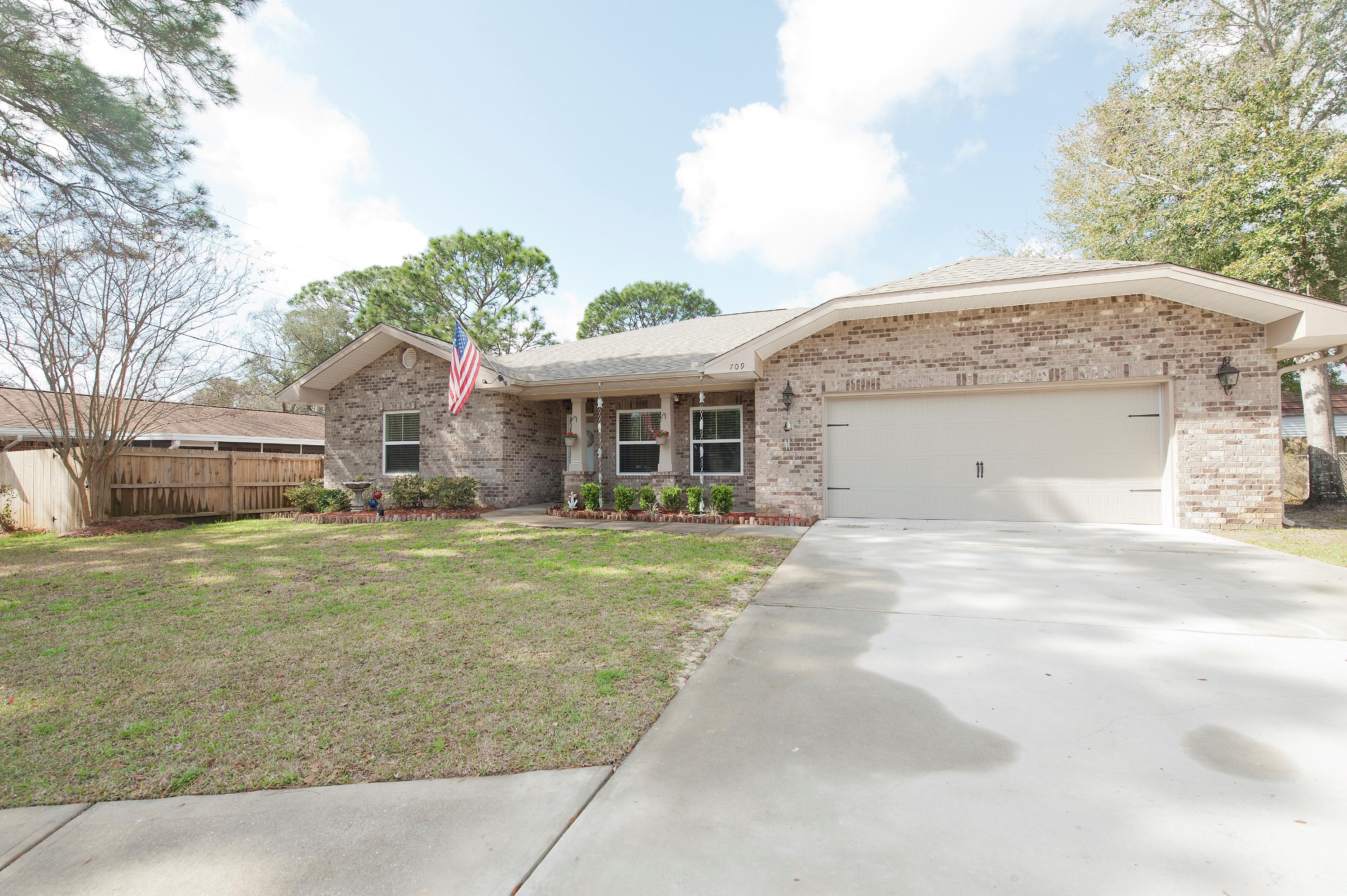 COLONIAL HEIGHTS - Residential