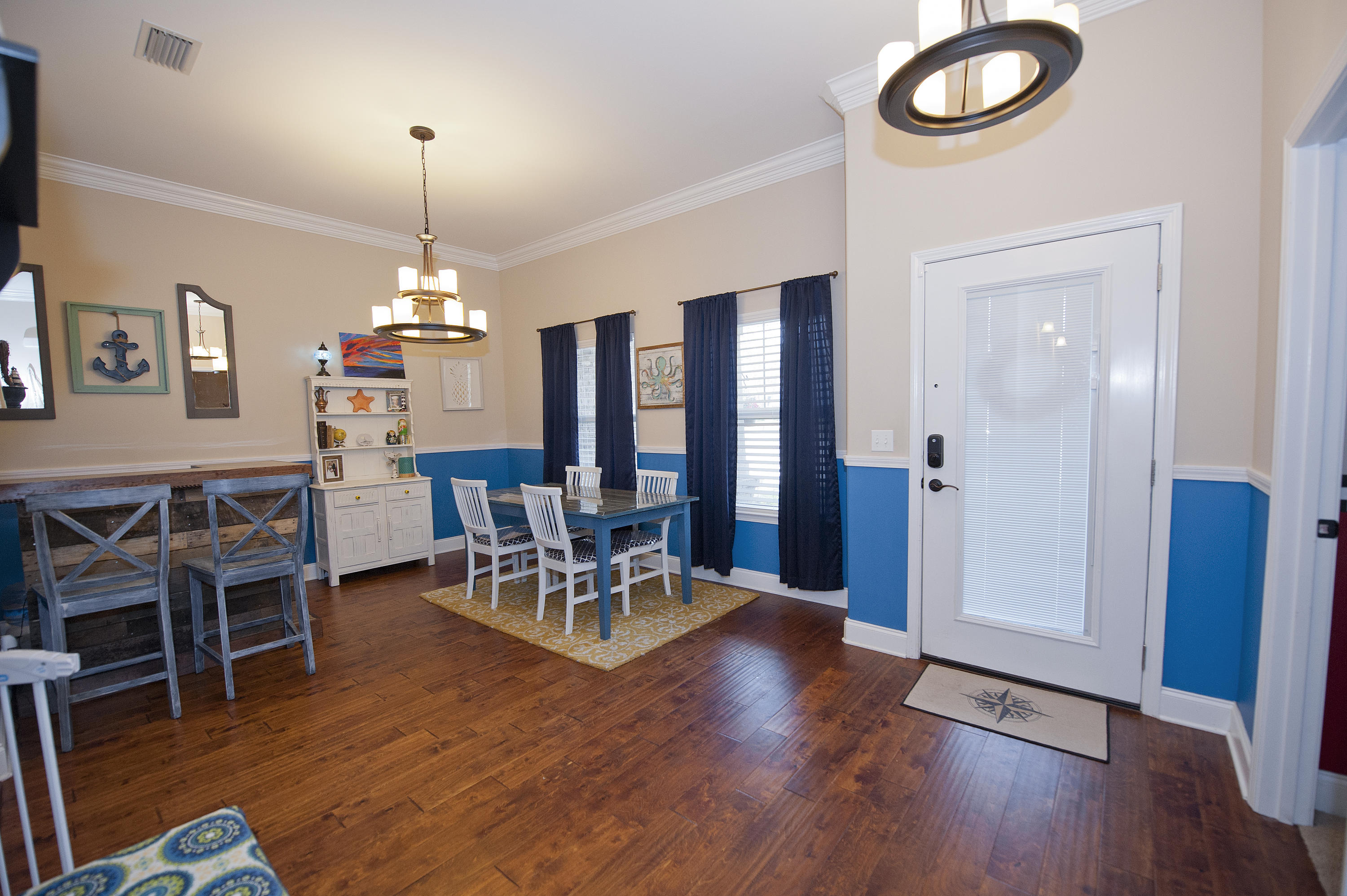 COLONIAL HEIGHTS - Residential