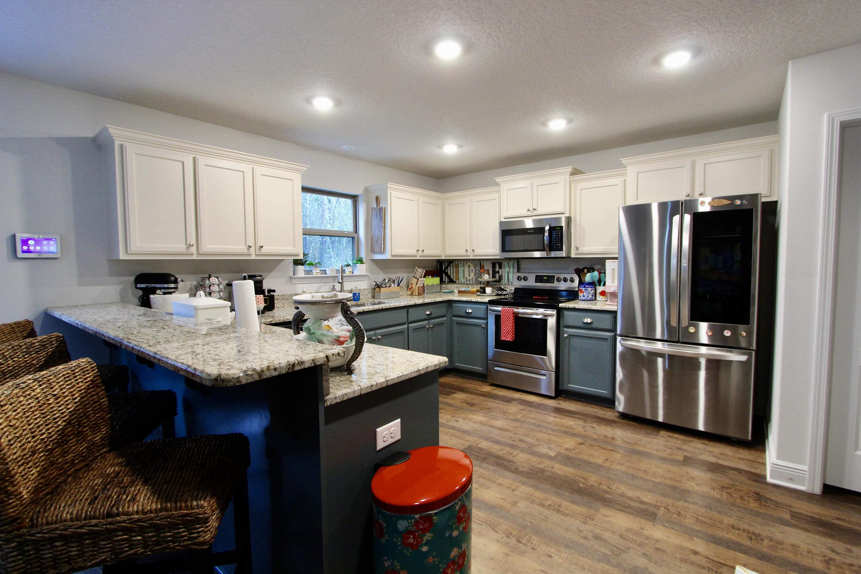 CHARLESTON PLACE - Residential Lease