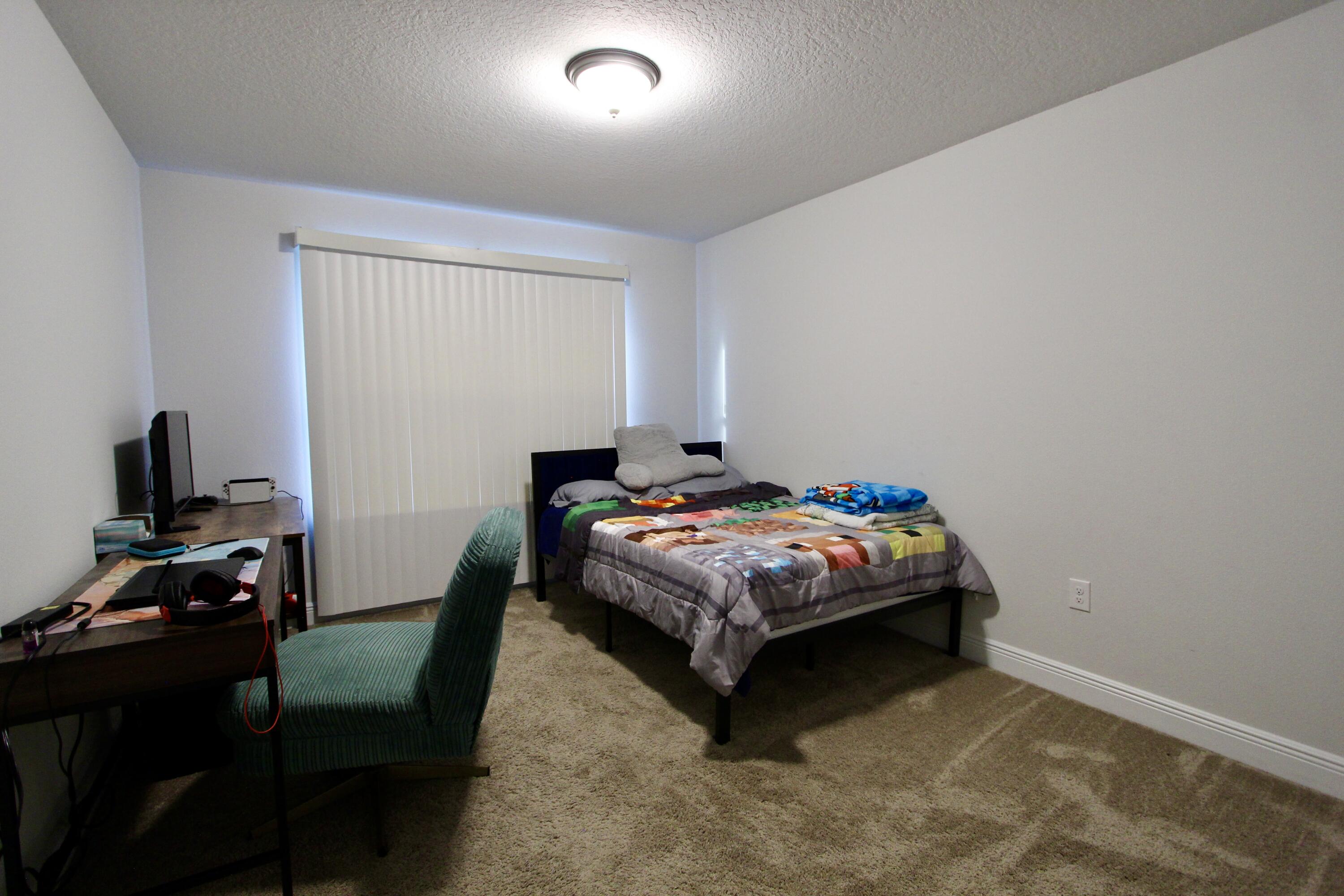 CHARLESTON PLACE - Residential Lease