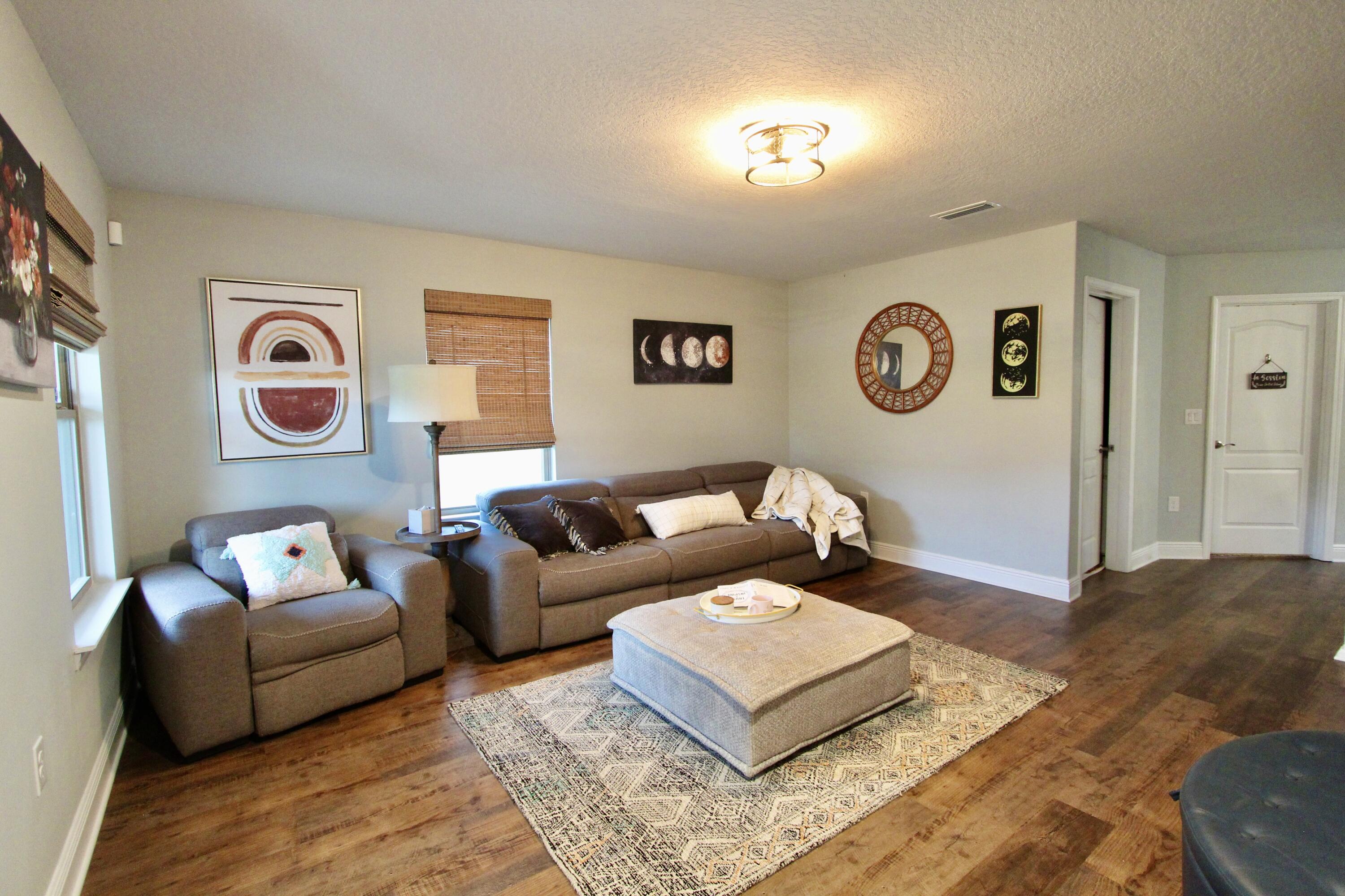 CHARLESTON PLACE - Residential Lease