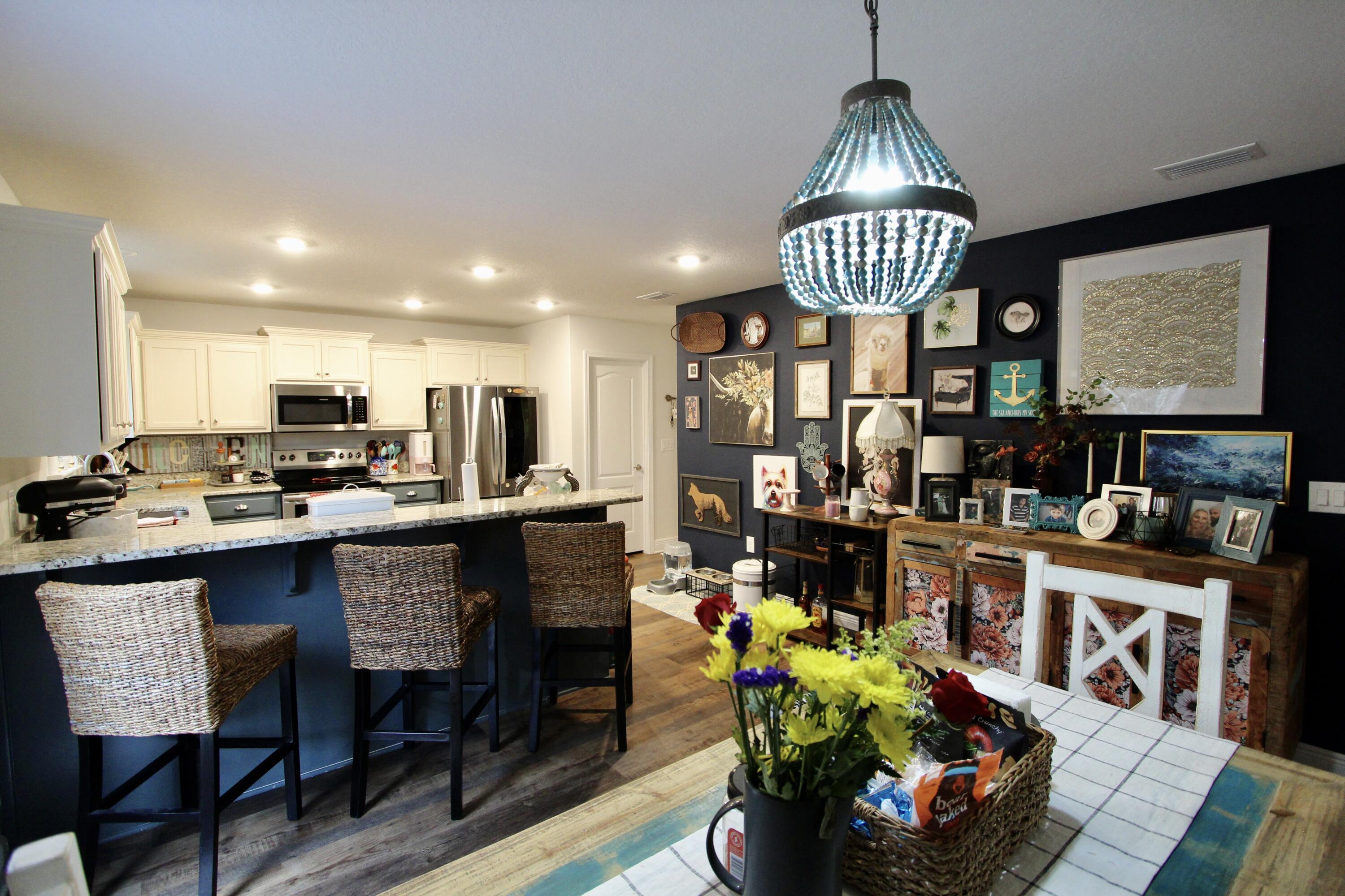 CHARLESTON PLACE - Residential Lease