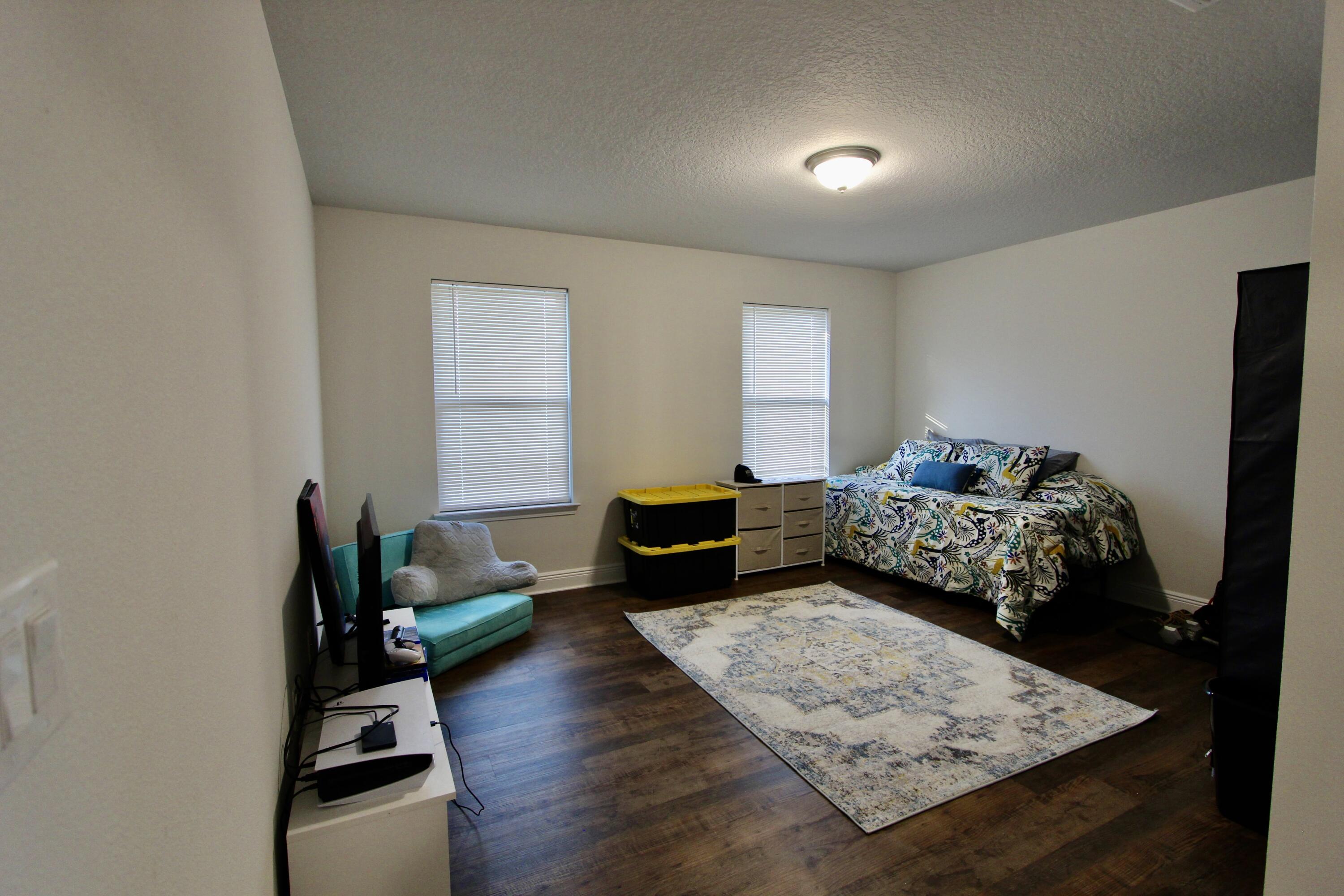 CHARLESTON PLACE - Residential Lease