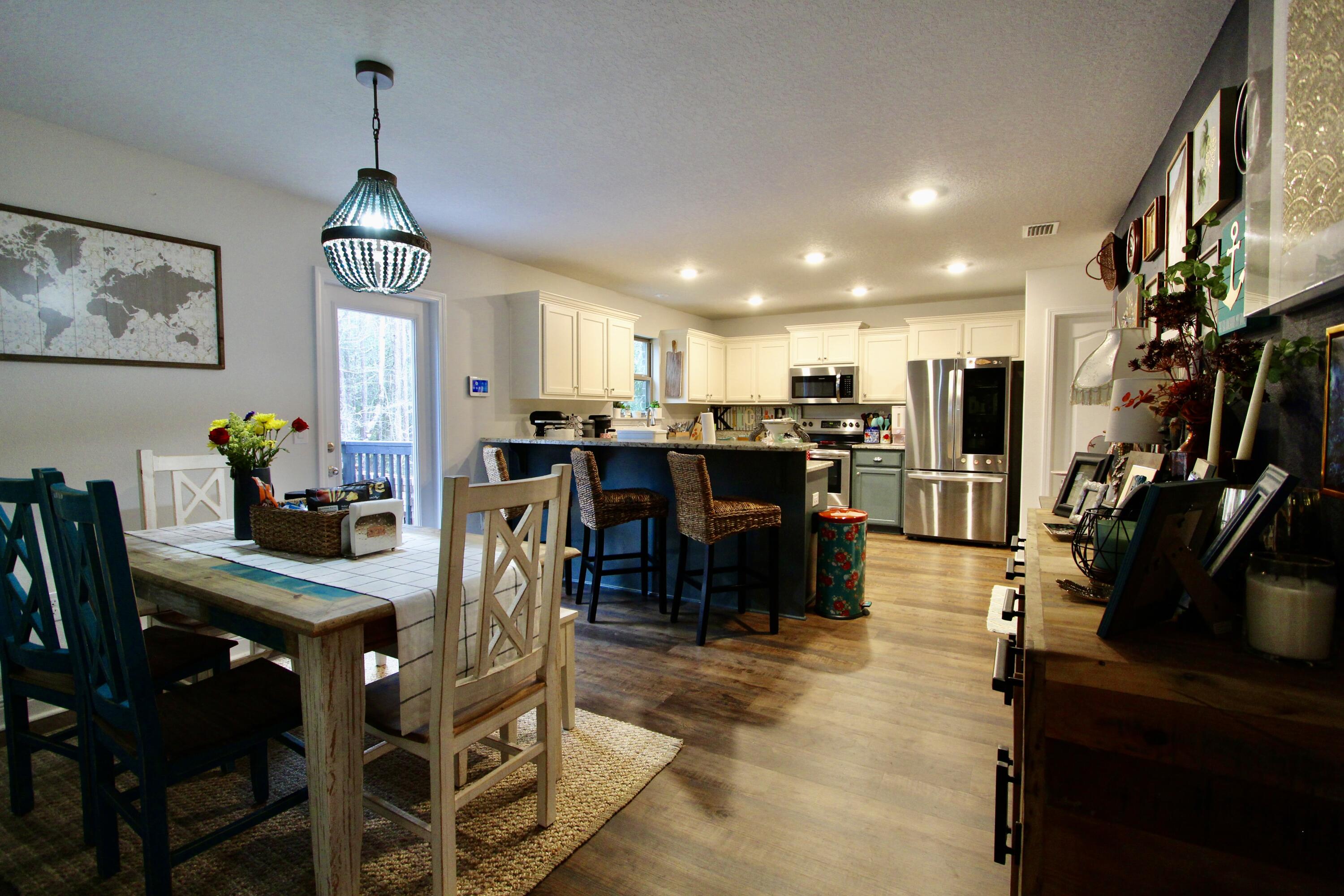 CHARLESTON PLACE - Residential Lease