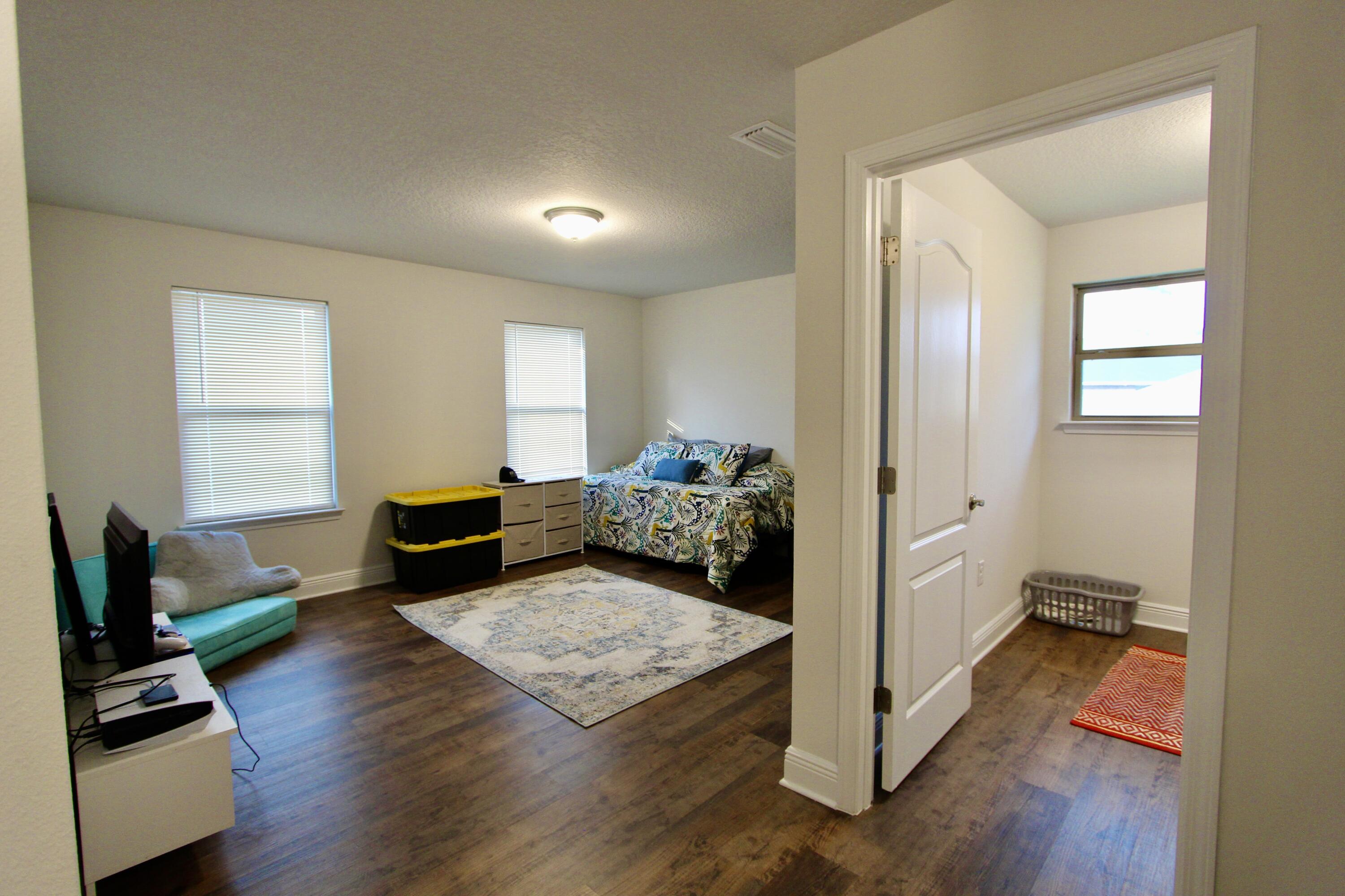 CHARLESTON PLACE - Residential Lease