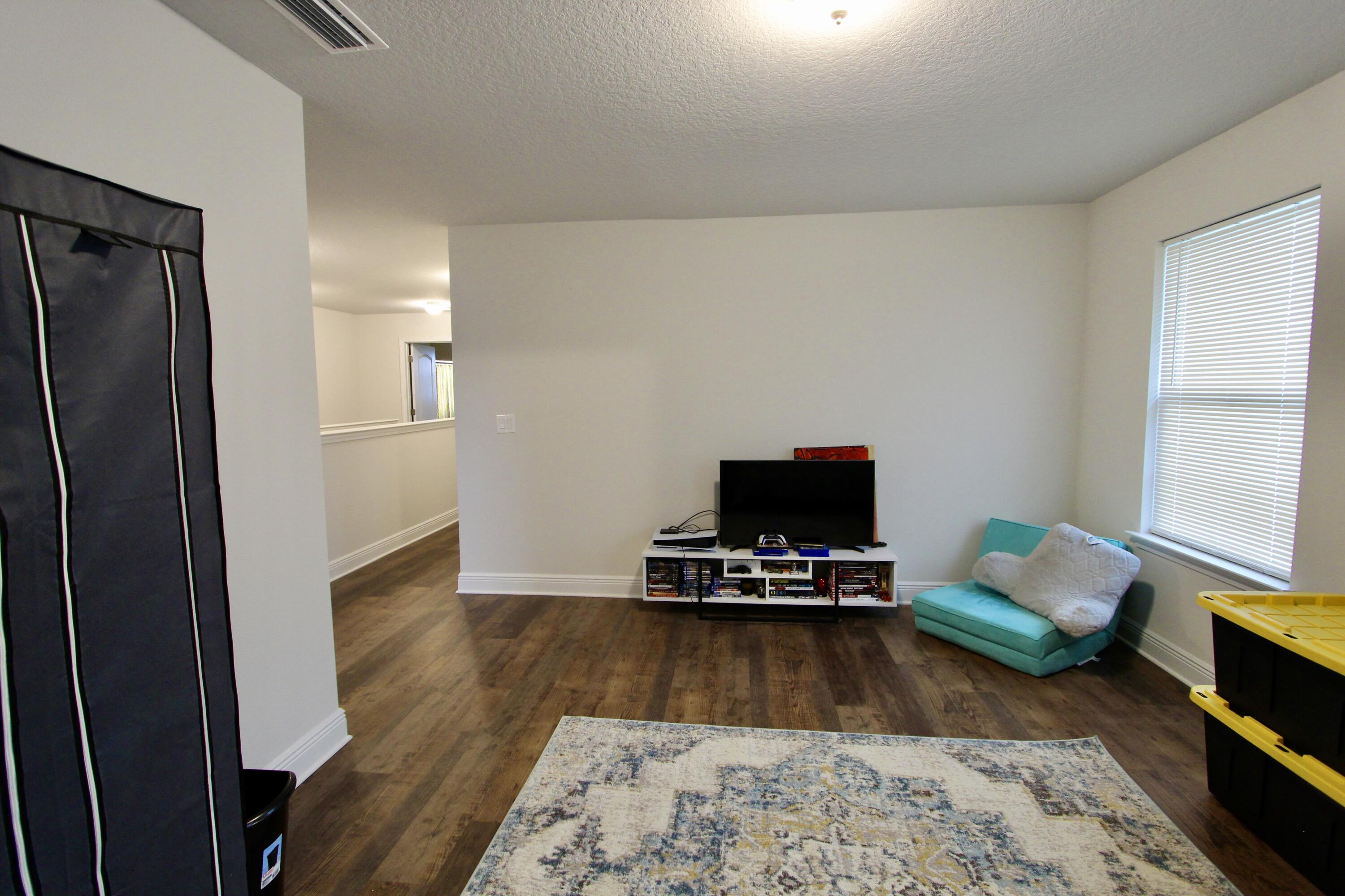 CHARLESTON PLACE - Residential Lease