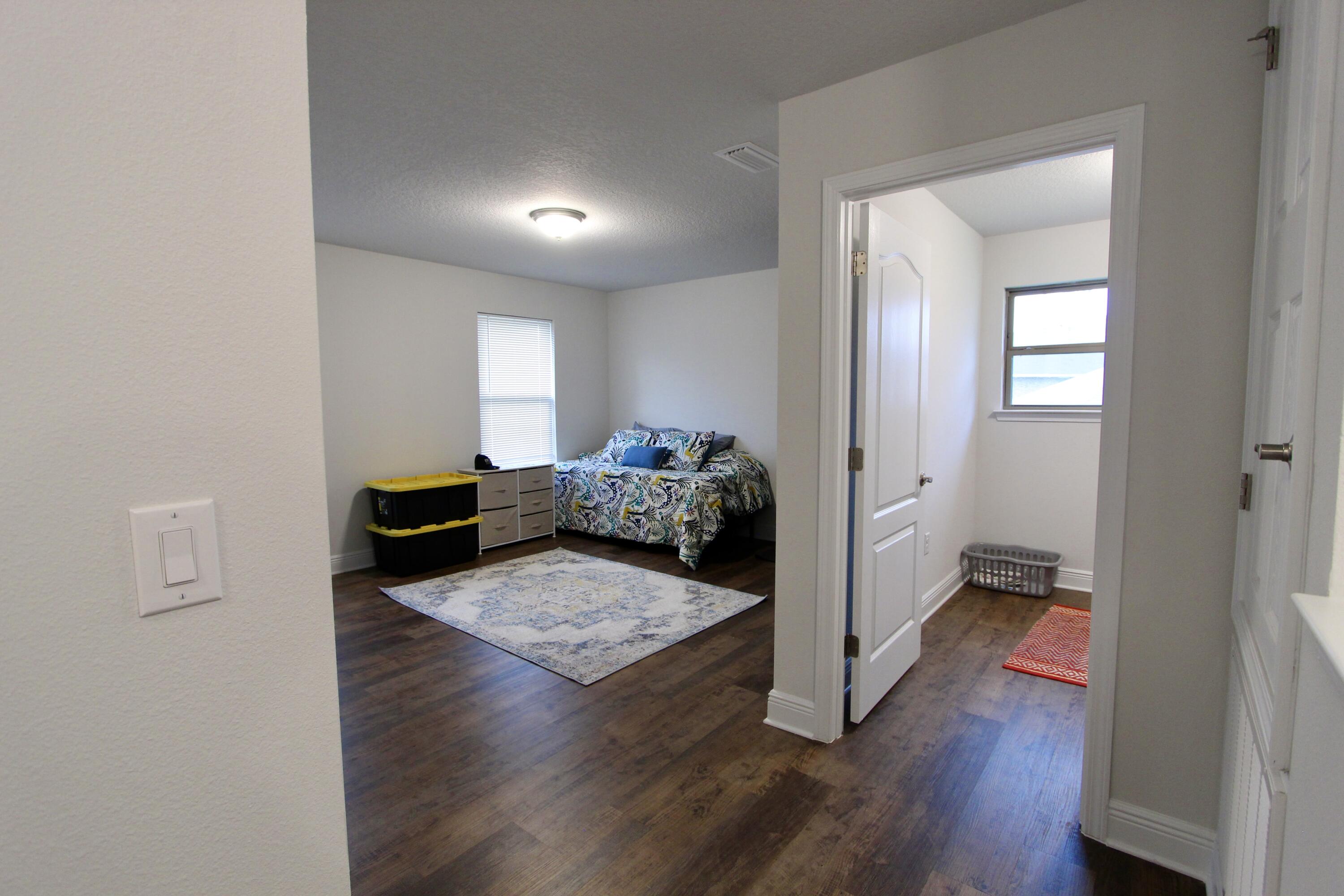 CHARLESTON PLACE - Residential Lease