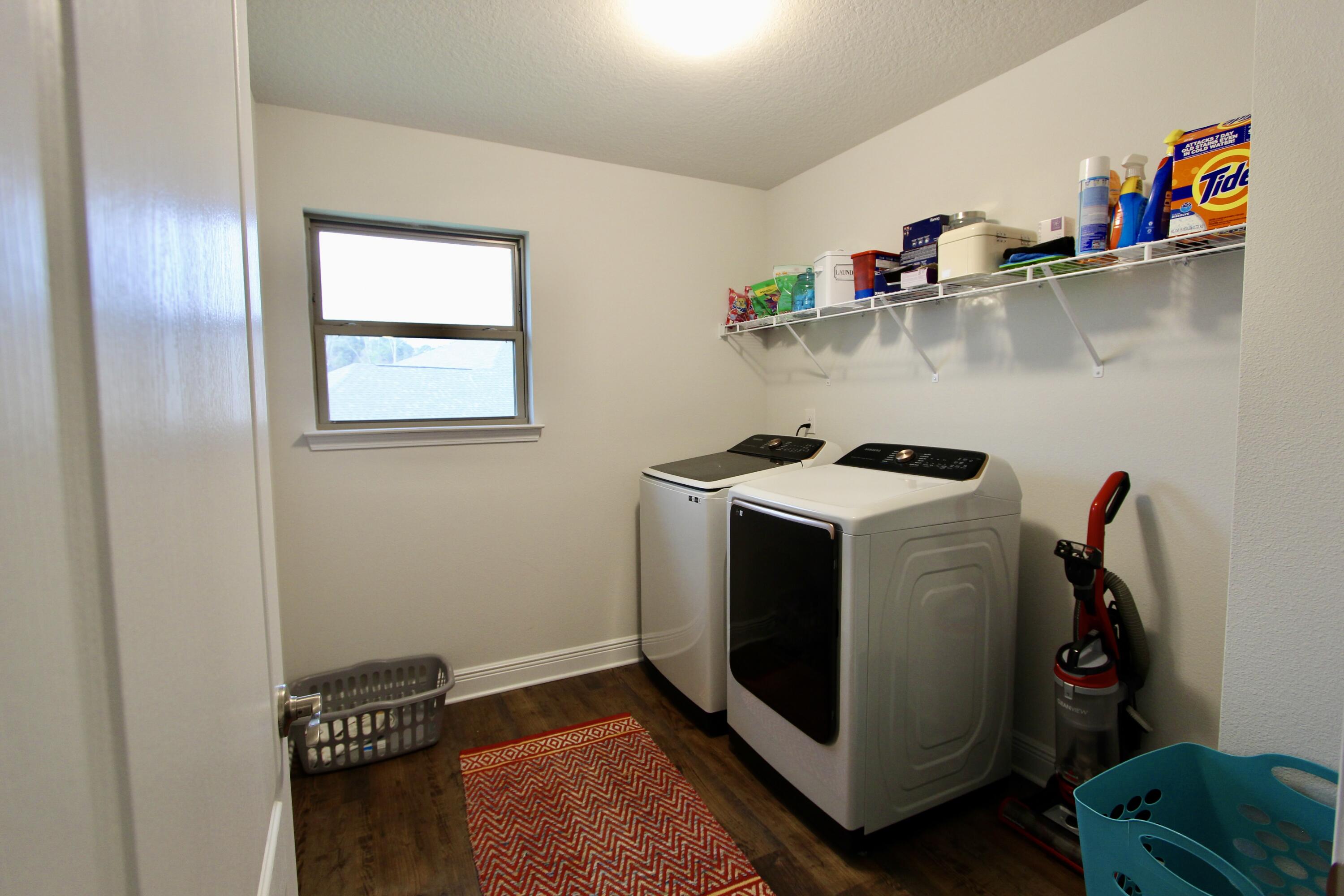 CHARLESTON PLACE - Residential Lease