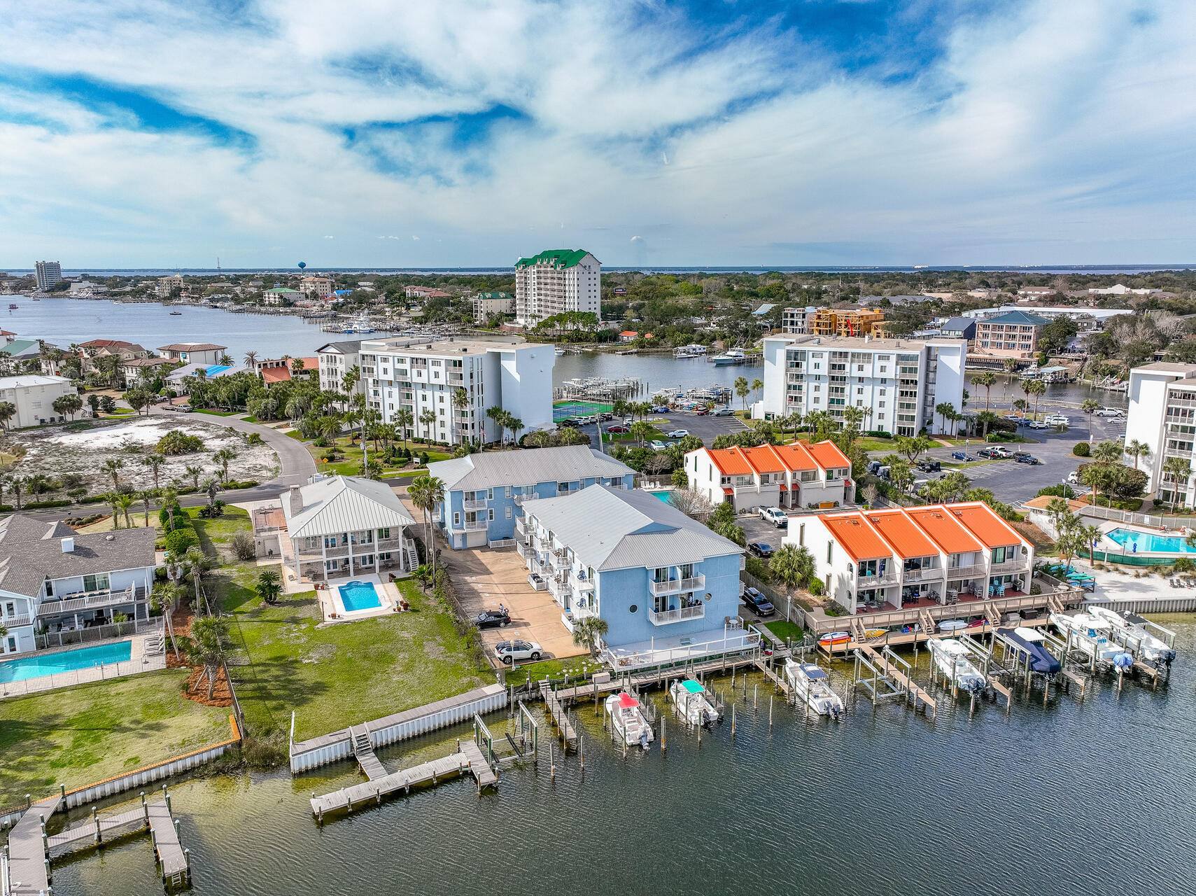 LAGUNA POINT CONDO - Residential