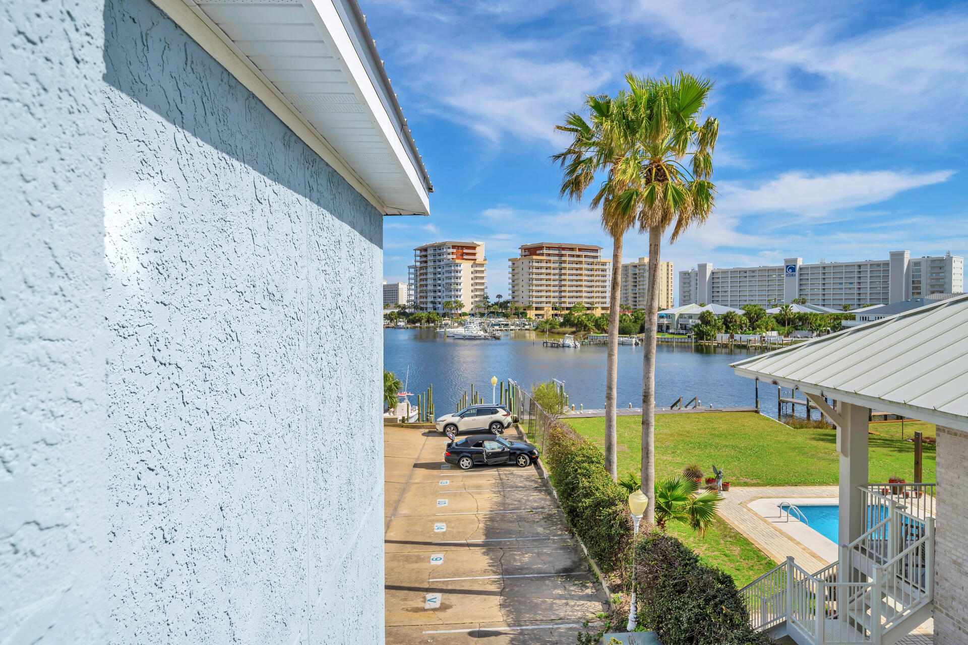LAGUNA POINT CONDO - Residential
