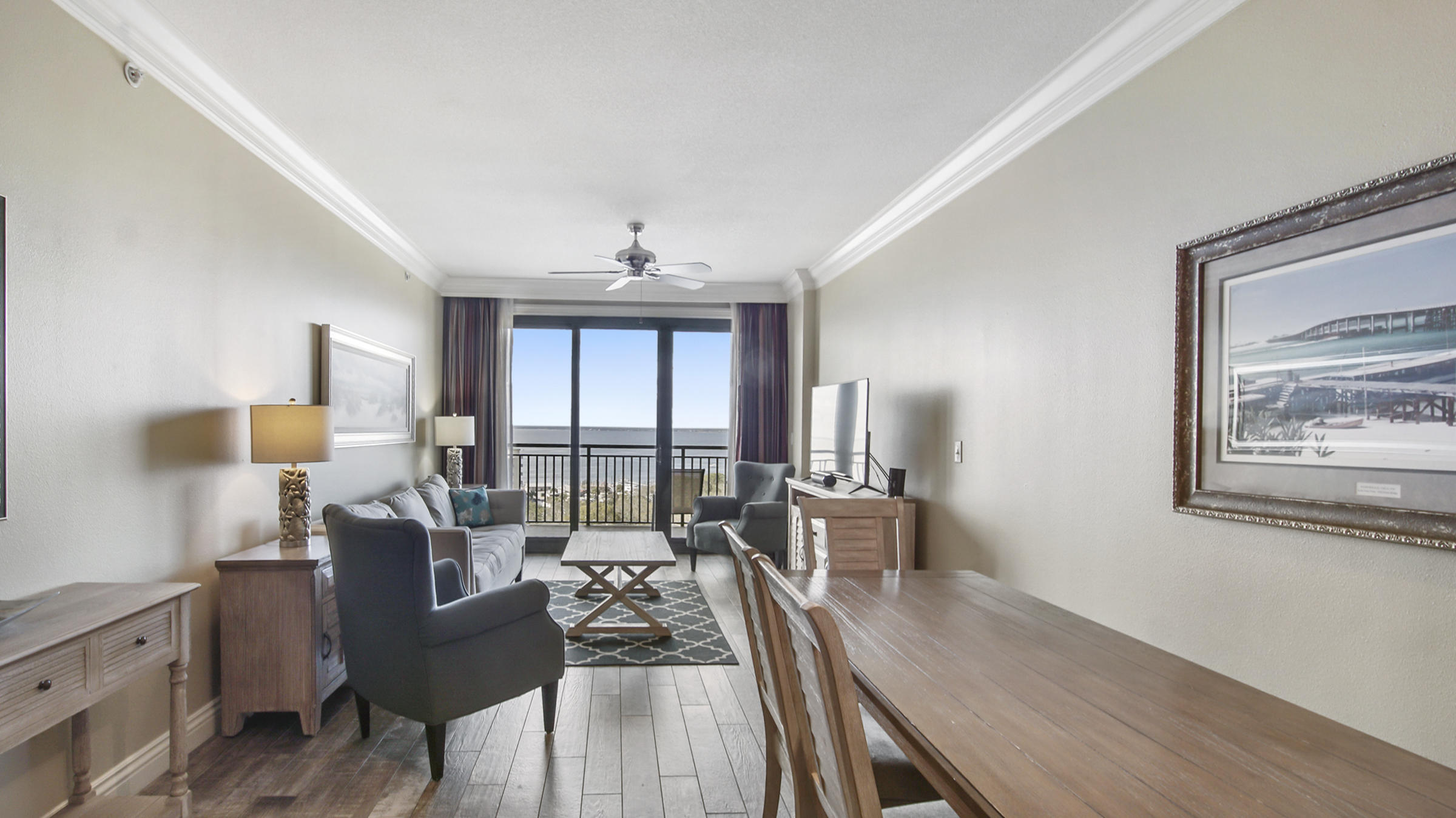 EMERALD GRANDE - Residential