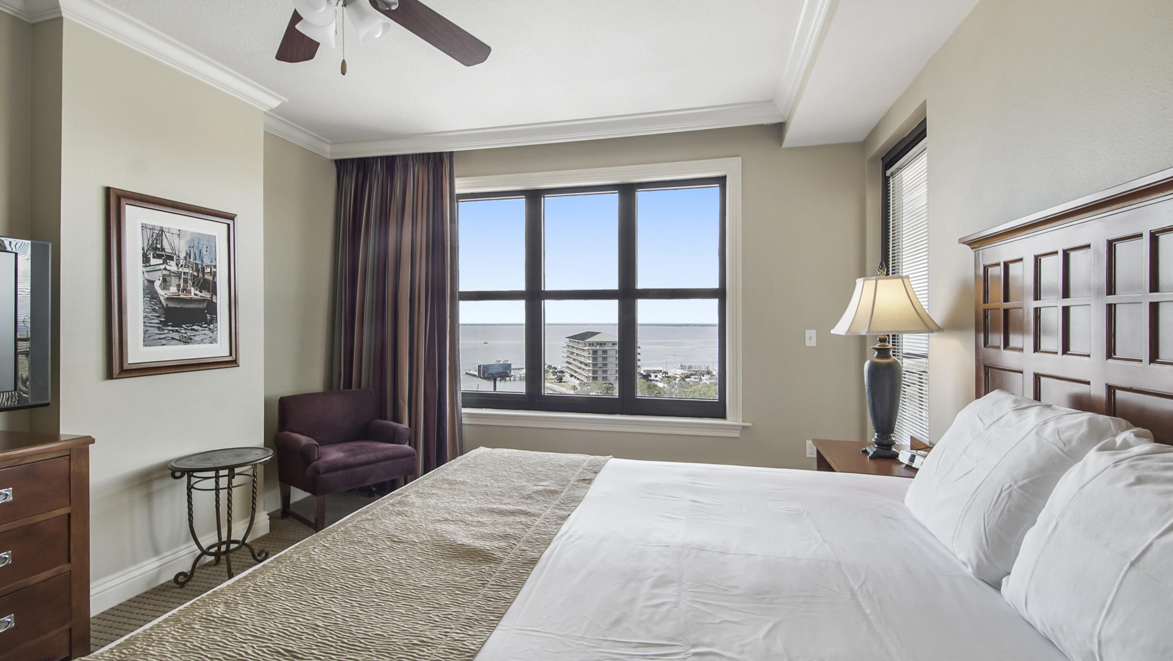 EMERALD GRANDE - Residential