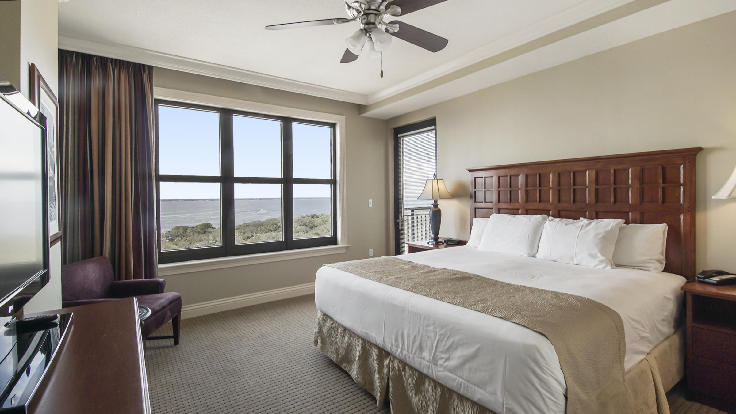 EMERALD GRANDE - Residential