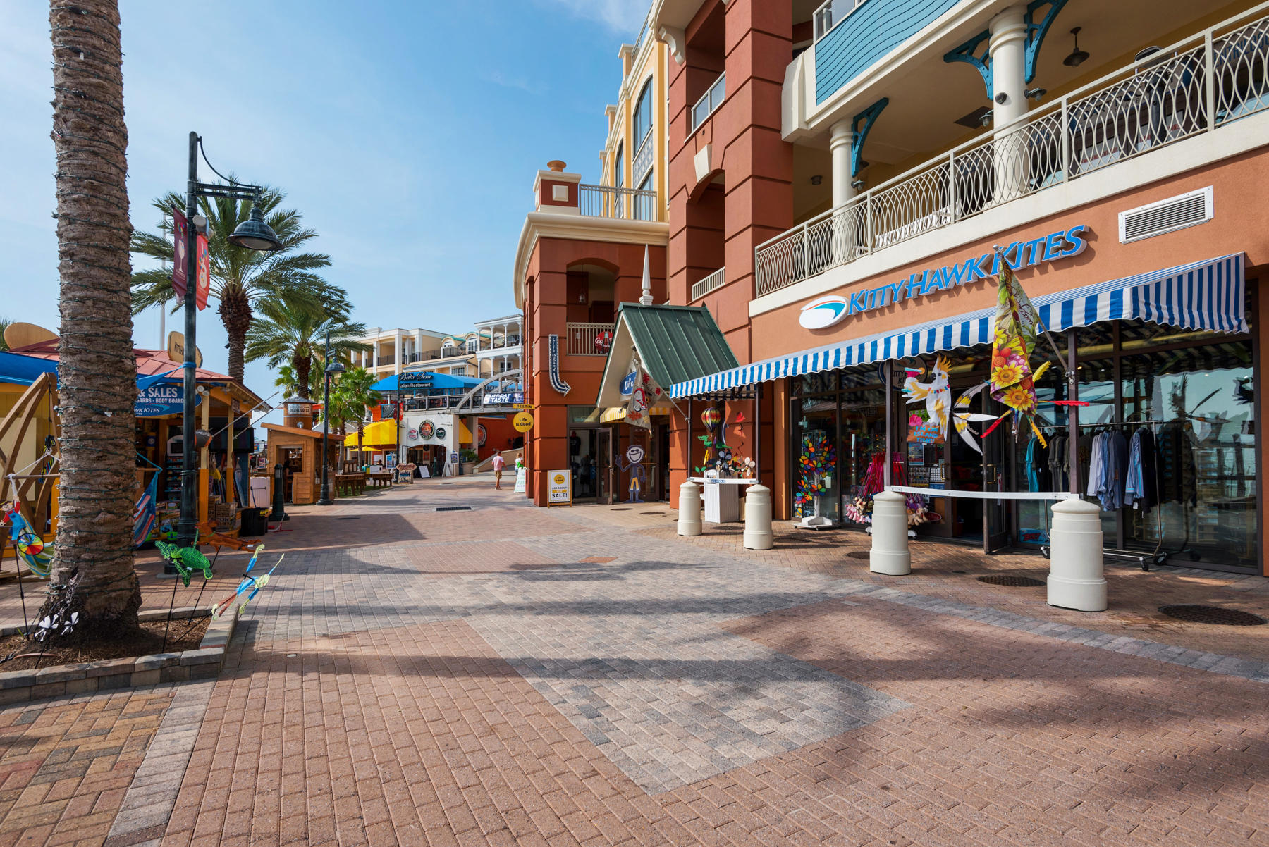 EMERALD GRANDE - Residential