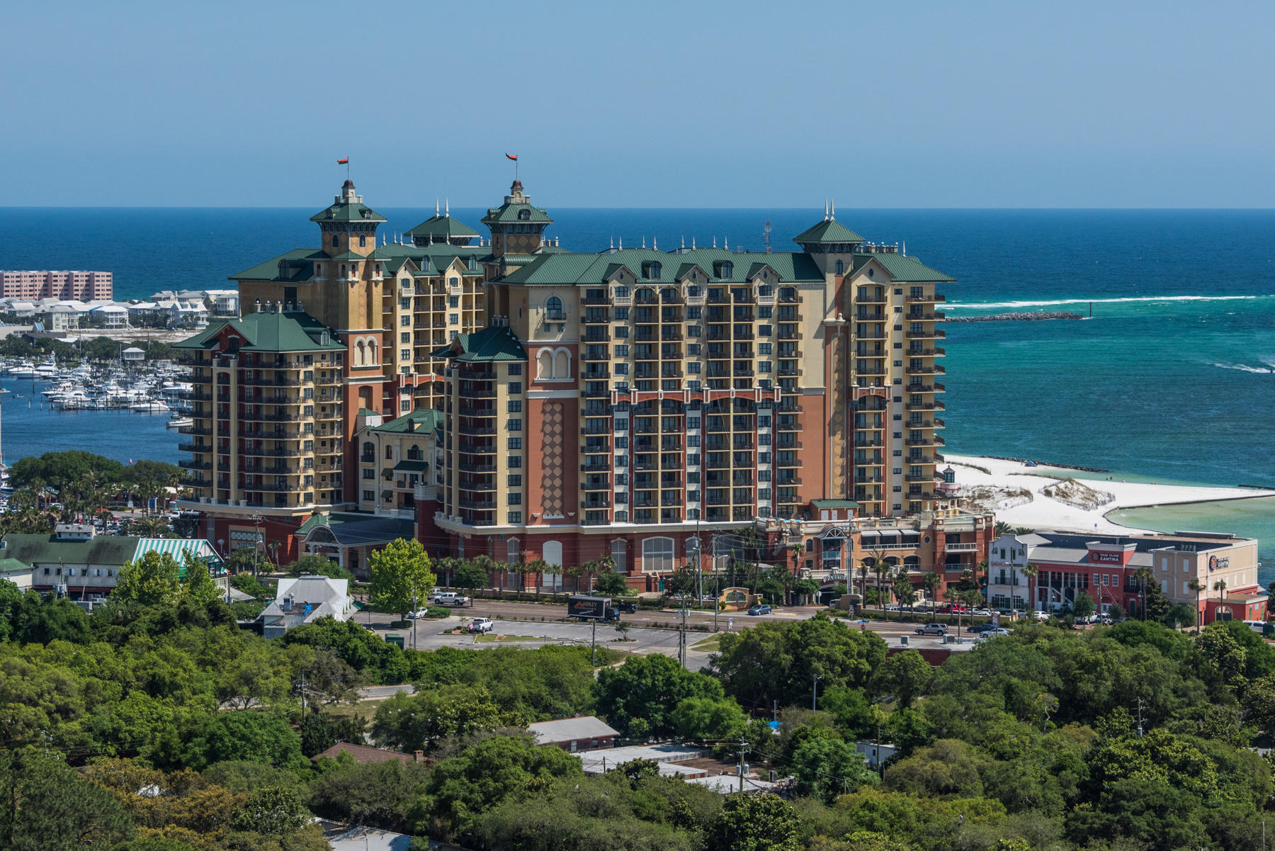 EMERALD GRANDE - Residential