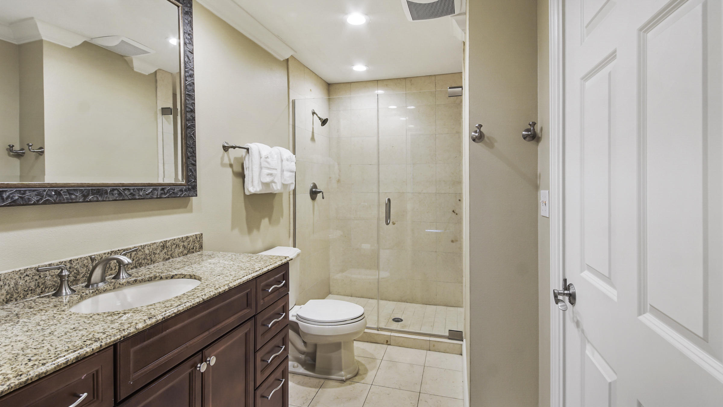 EMERALD GRANDE - Residential