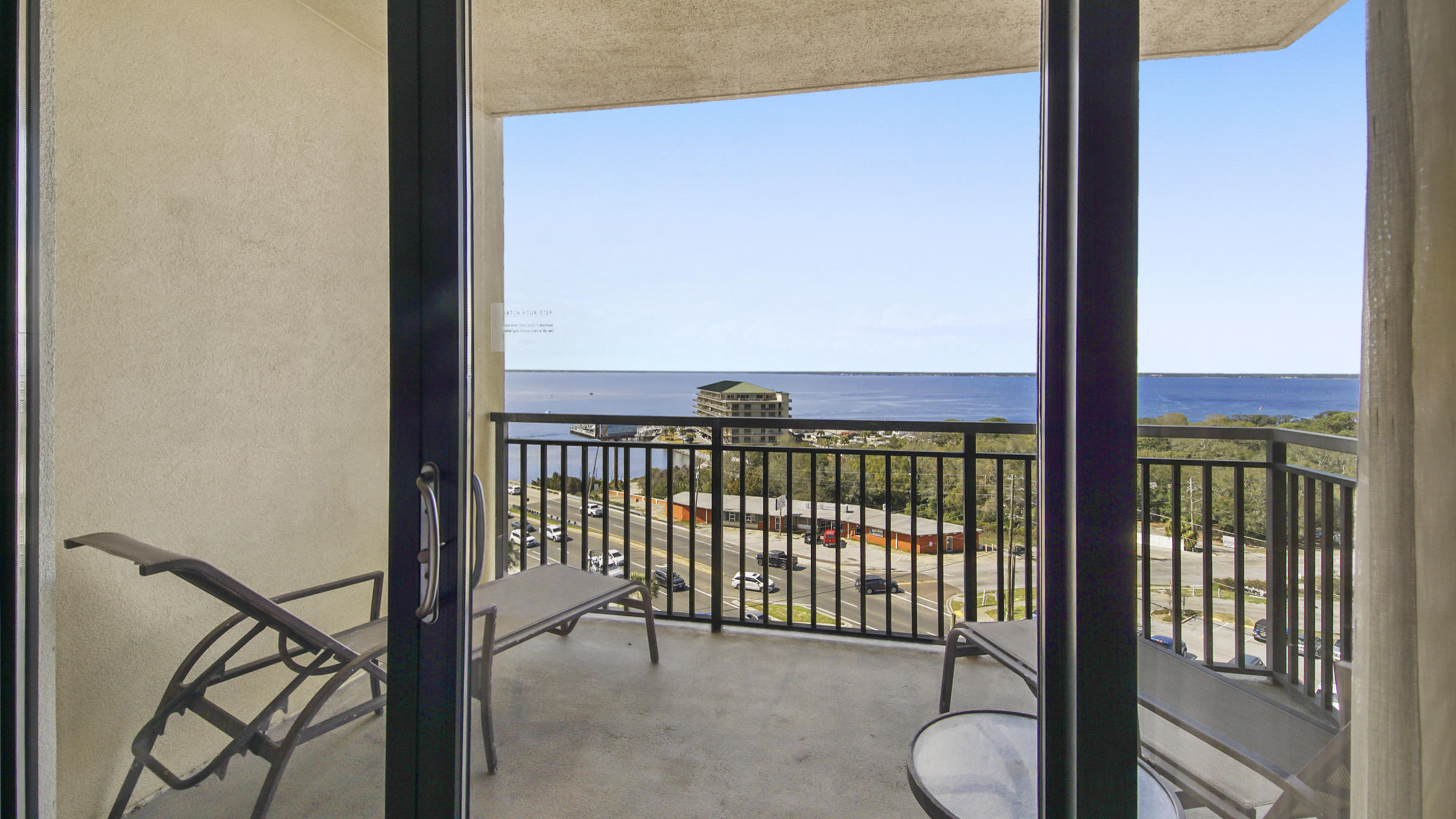 EMERALD GRANDE - Residential