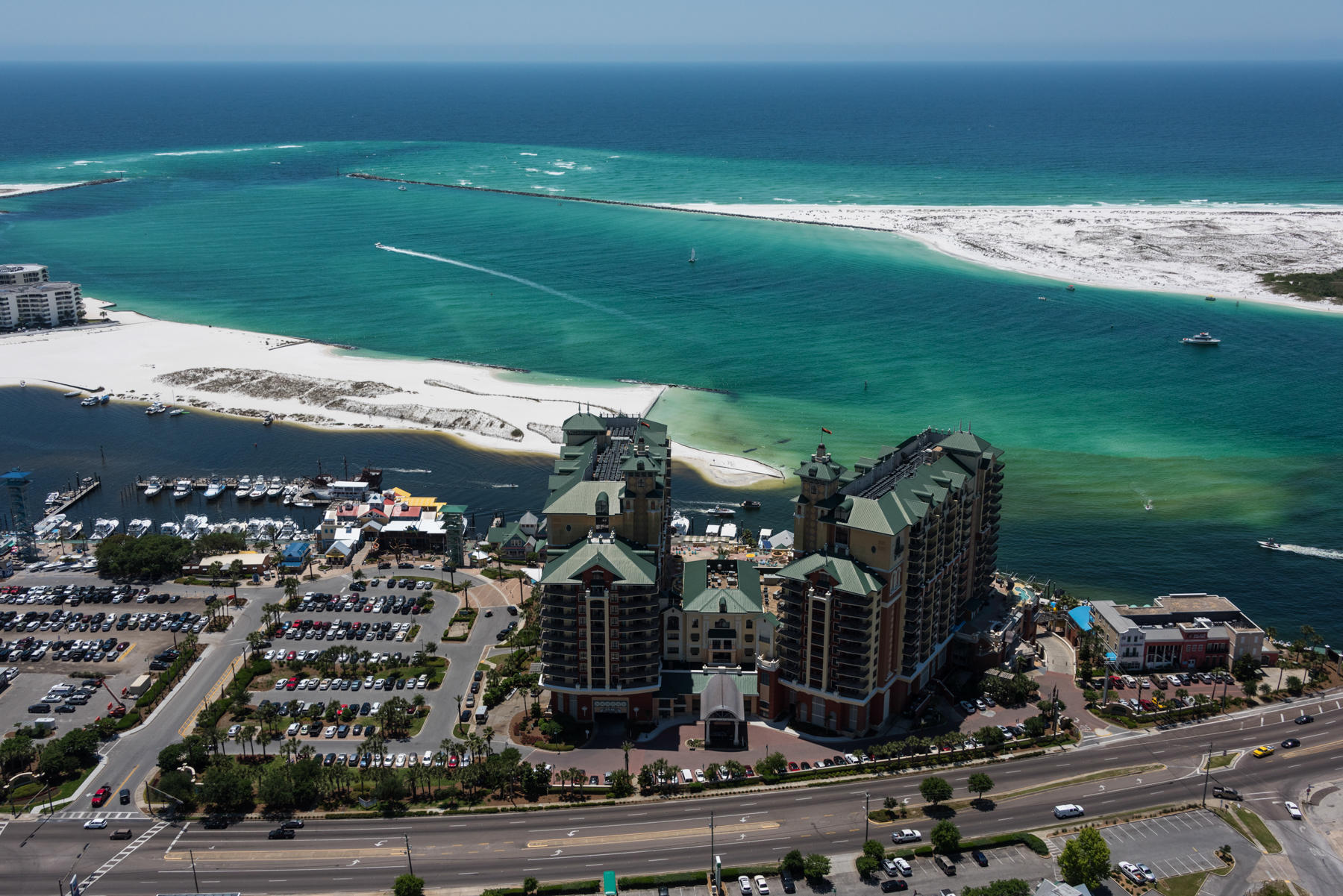 EMERALD GRANDE - Residential