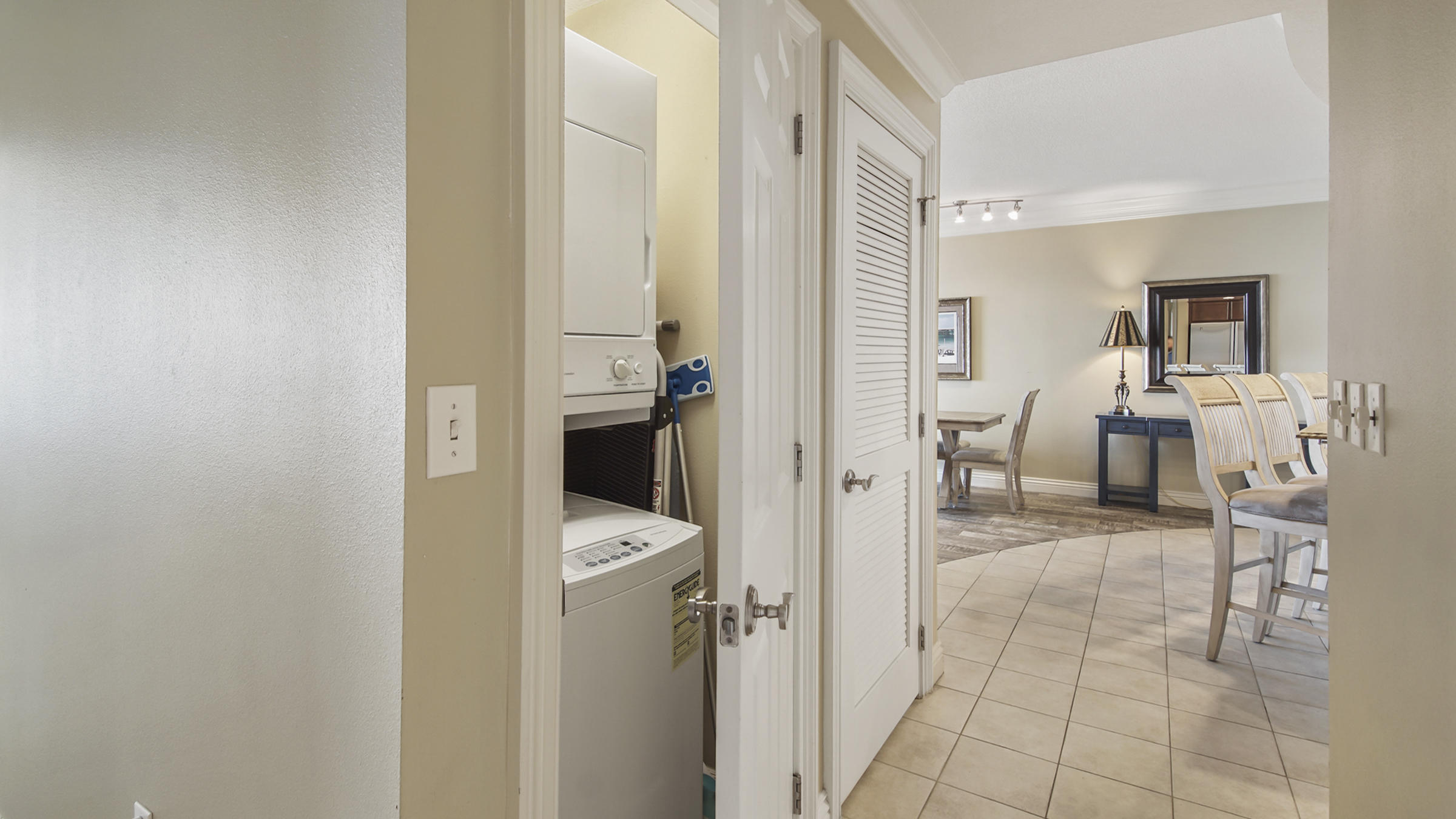 EMERALD GRANDE - Residential