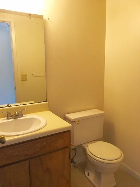 CRESTVIEW HEIGHTS 1ST ADDN - Residential Lease