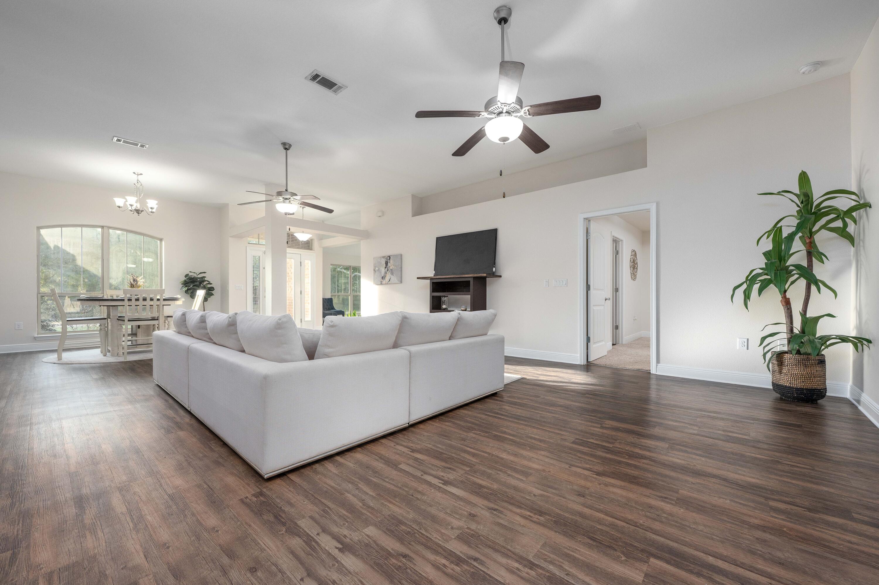 HOLLEY SHORES - Residential