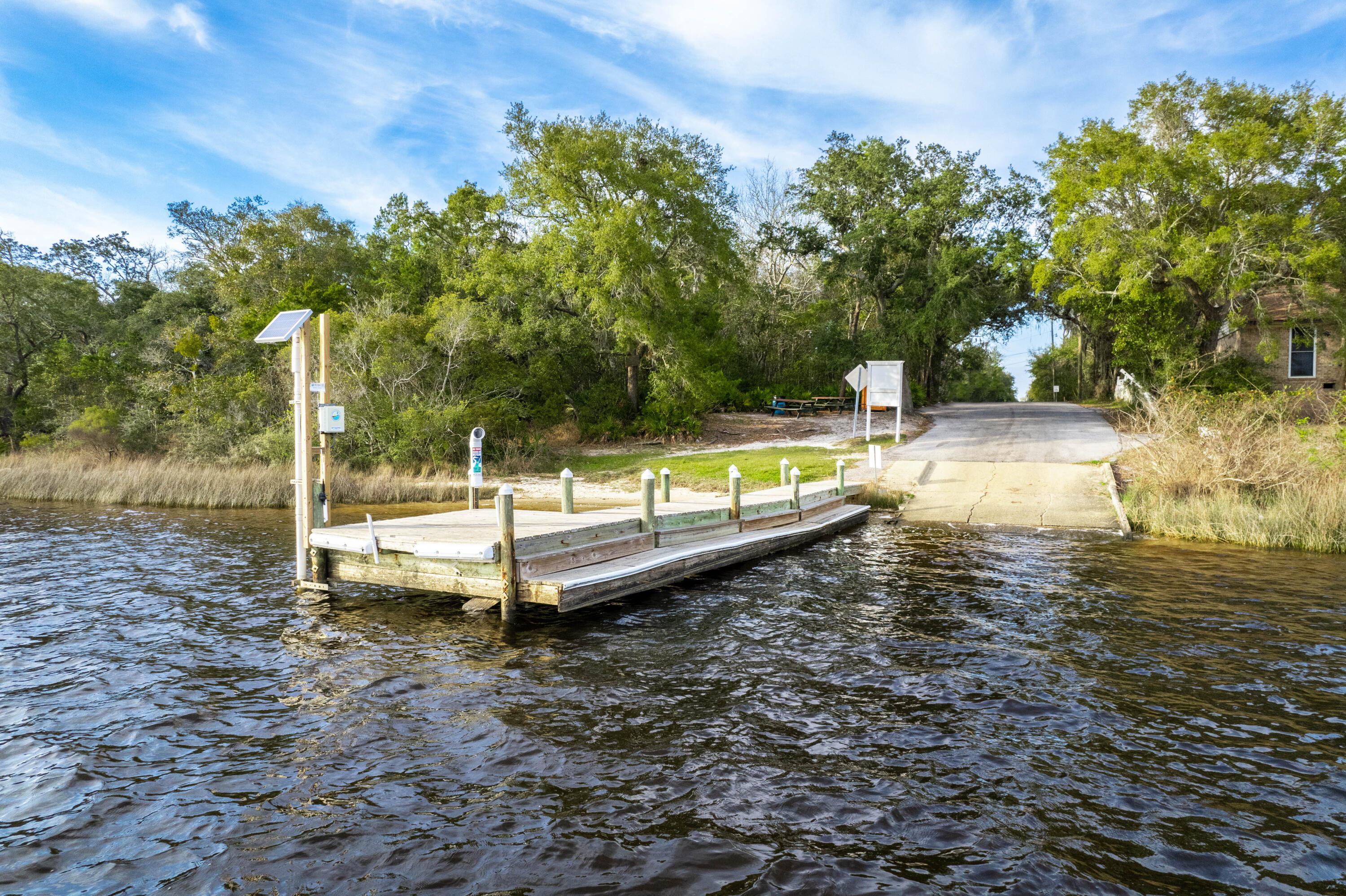 HOLLEY SHORES - Residential