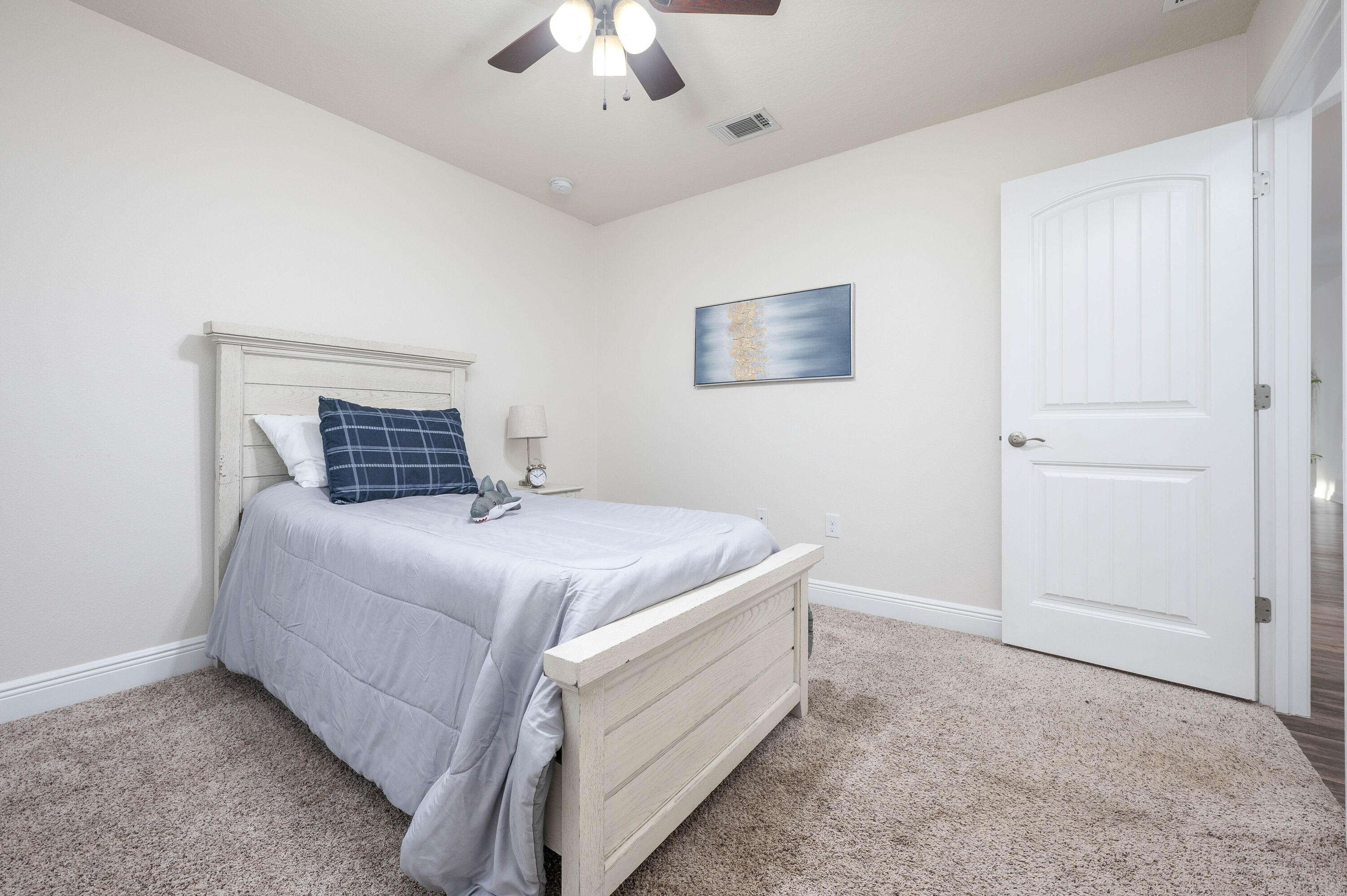 HOLLEY SHORES - Residential