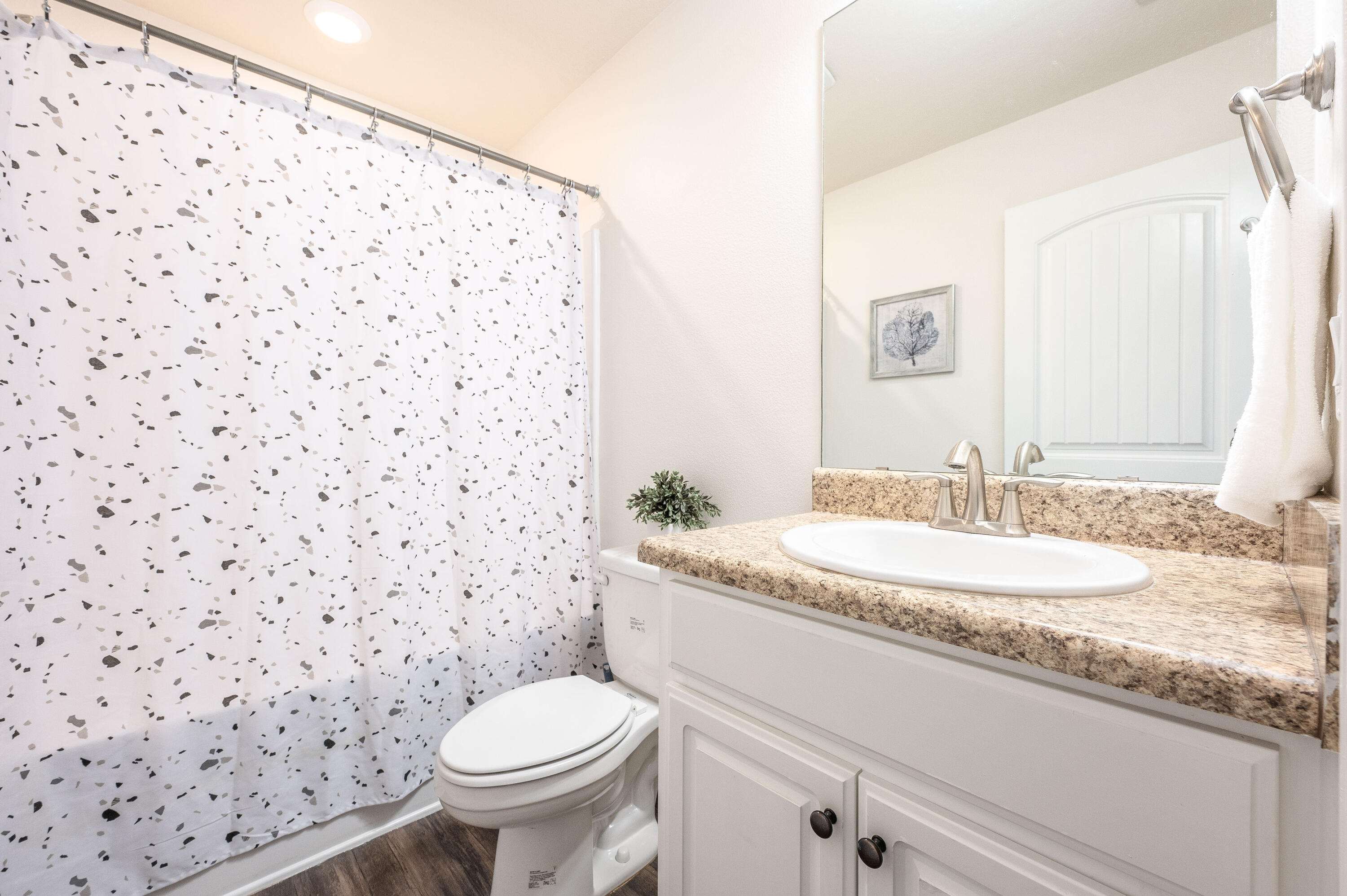 HOLLEY SHORES - Residential