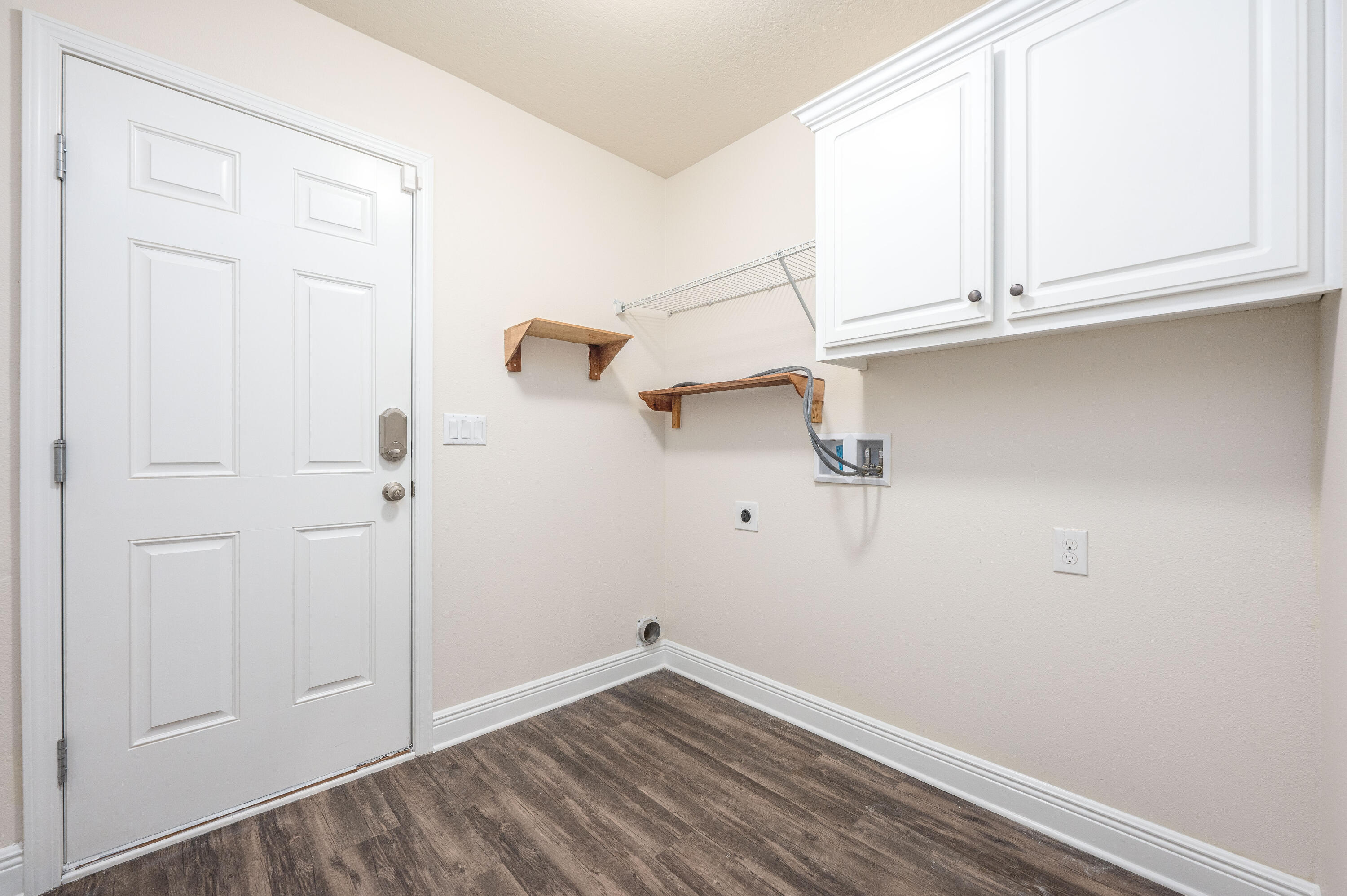 HOLLEY SHORES - Residential