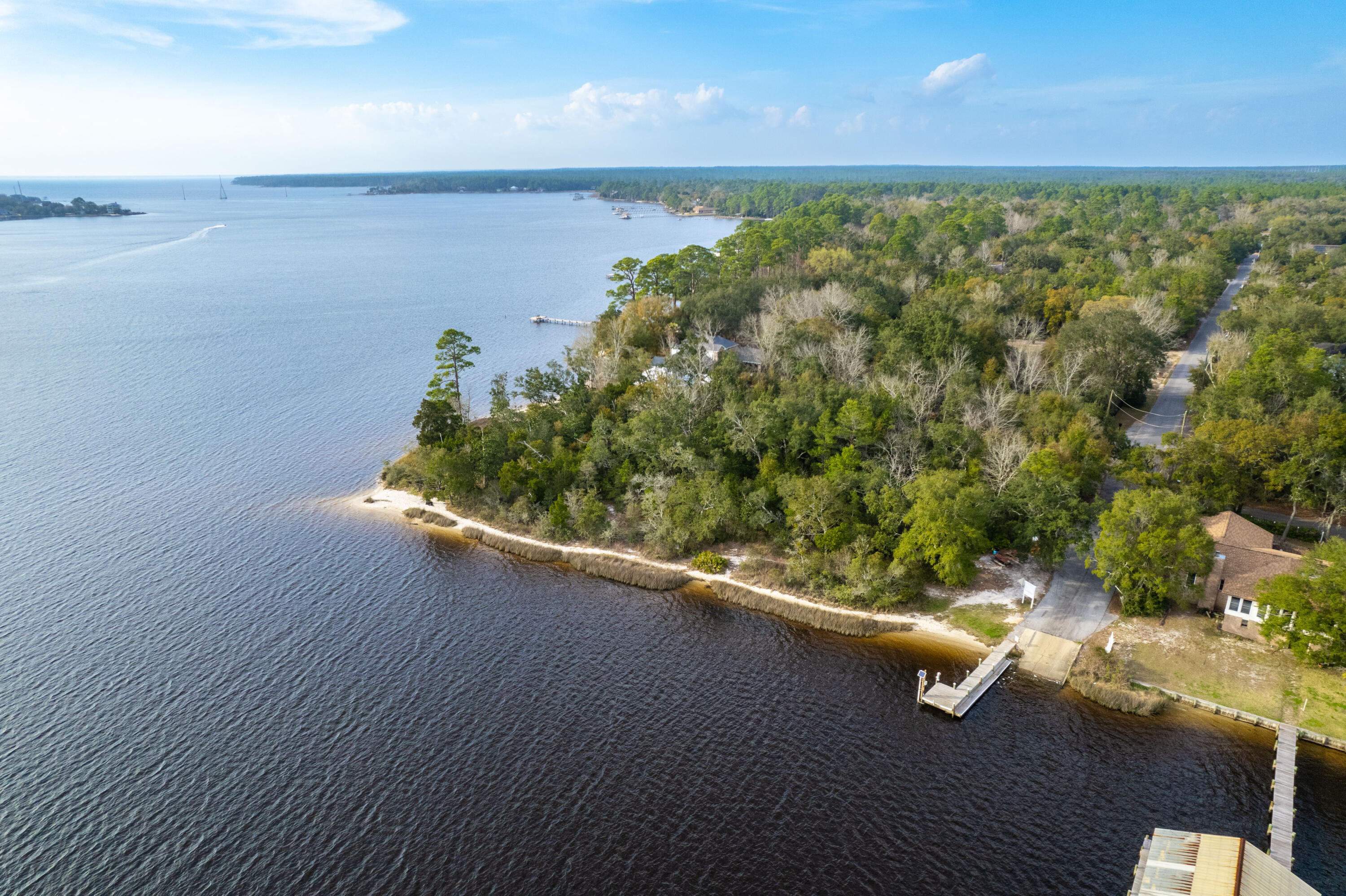 HOLLEY SHORES - Residential