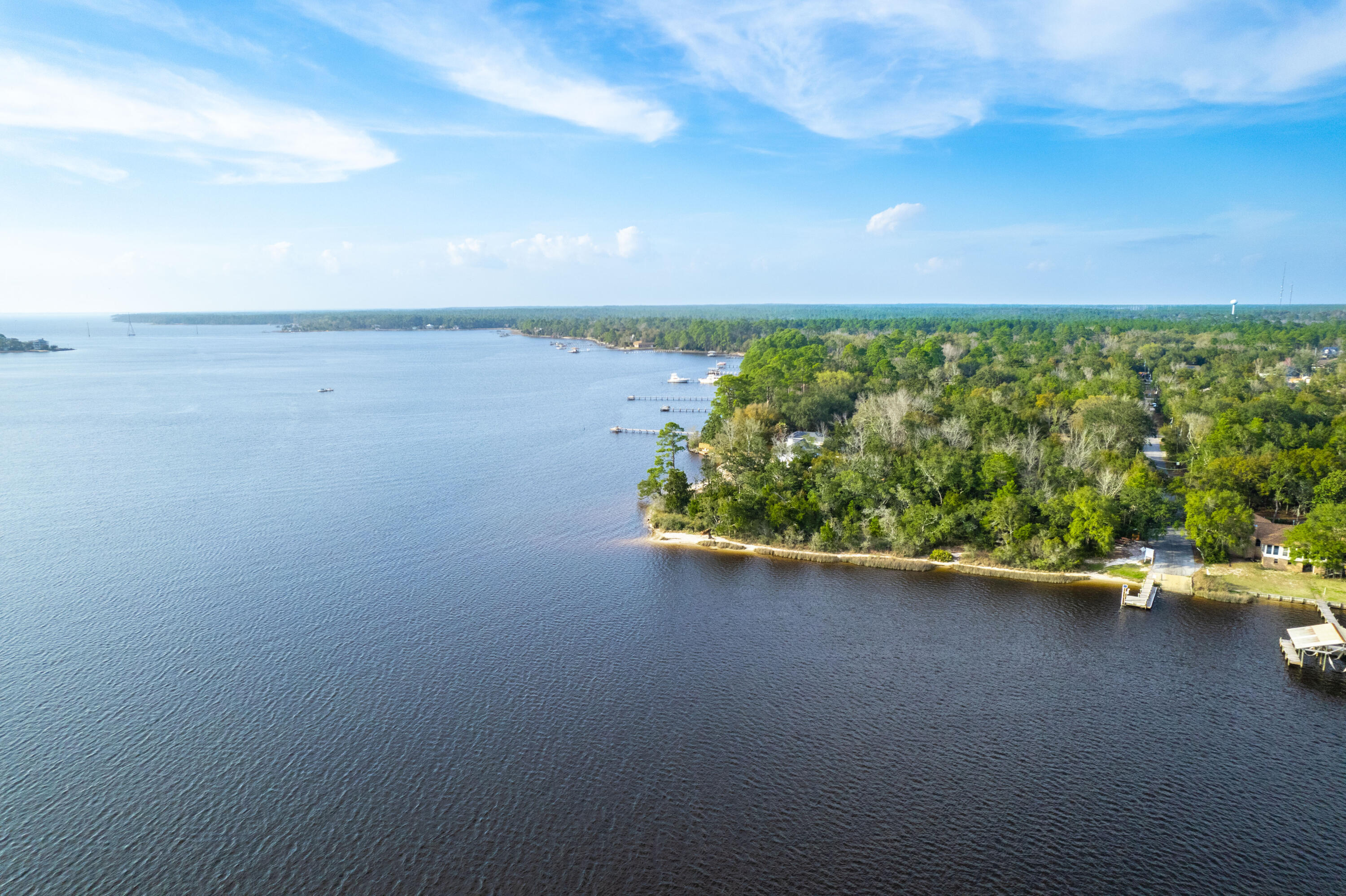 HOLLEY SHORES - Residential