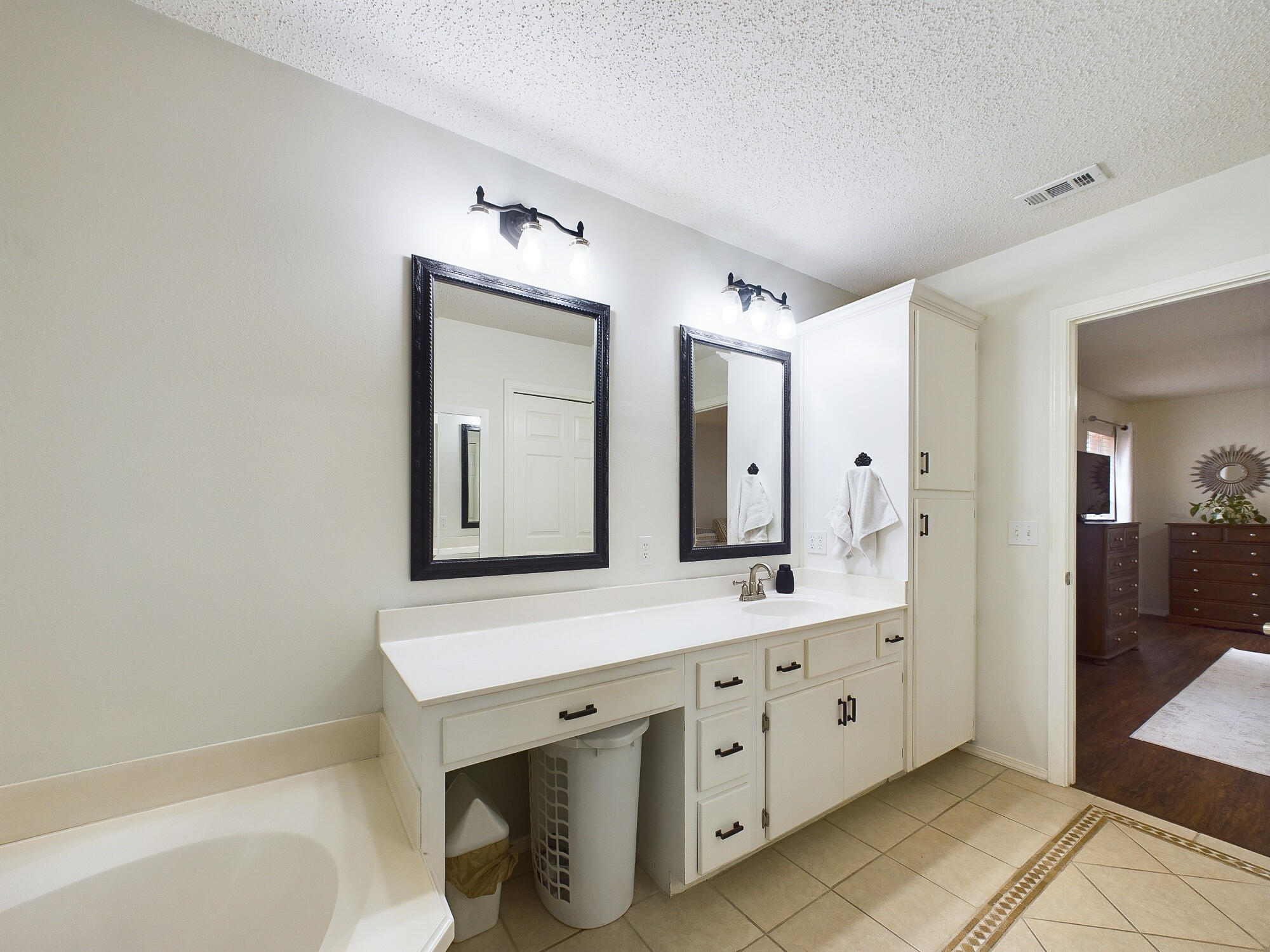 HIDDEN LAKES LOT 1 - Residential