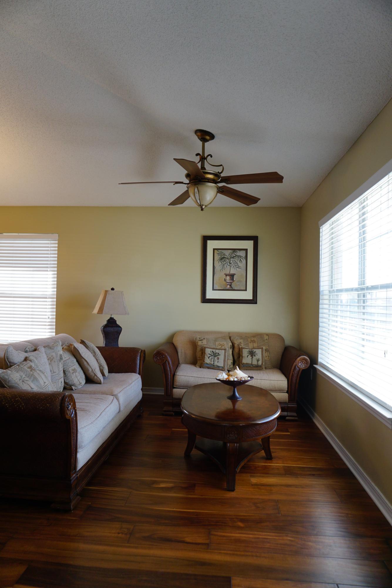 PARADISE RETREAT - Residential Lease